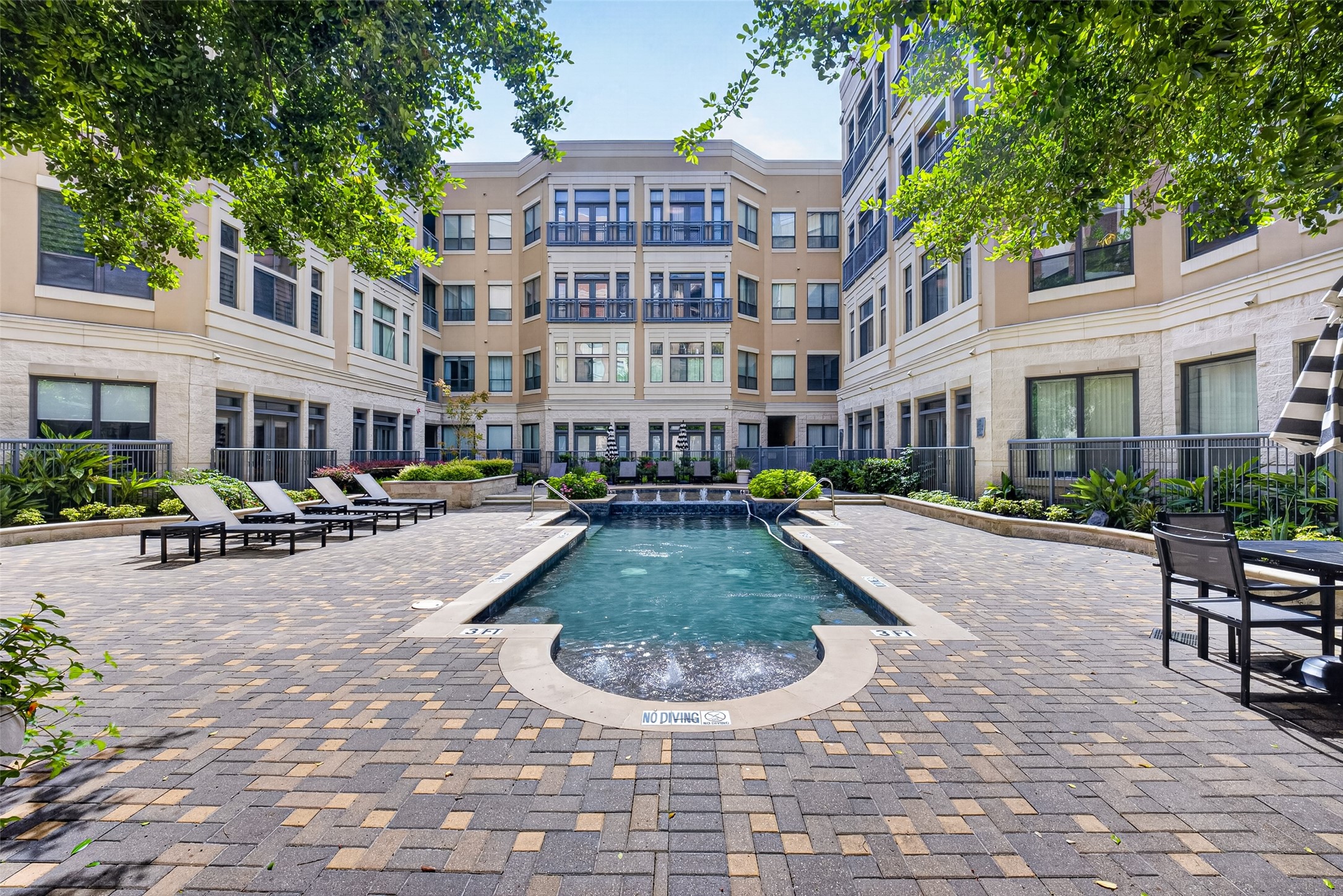 1901 Post Oak Boulevard 3210 Property Photo 1