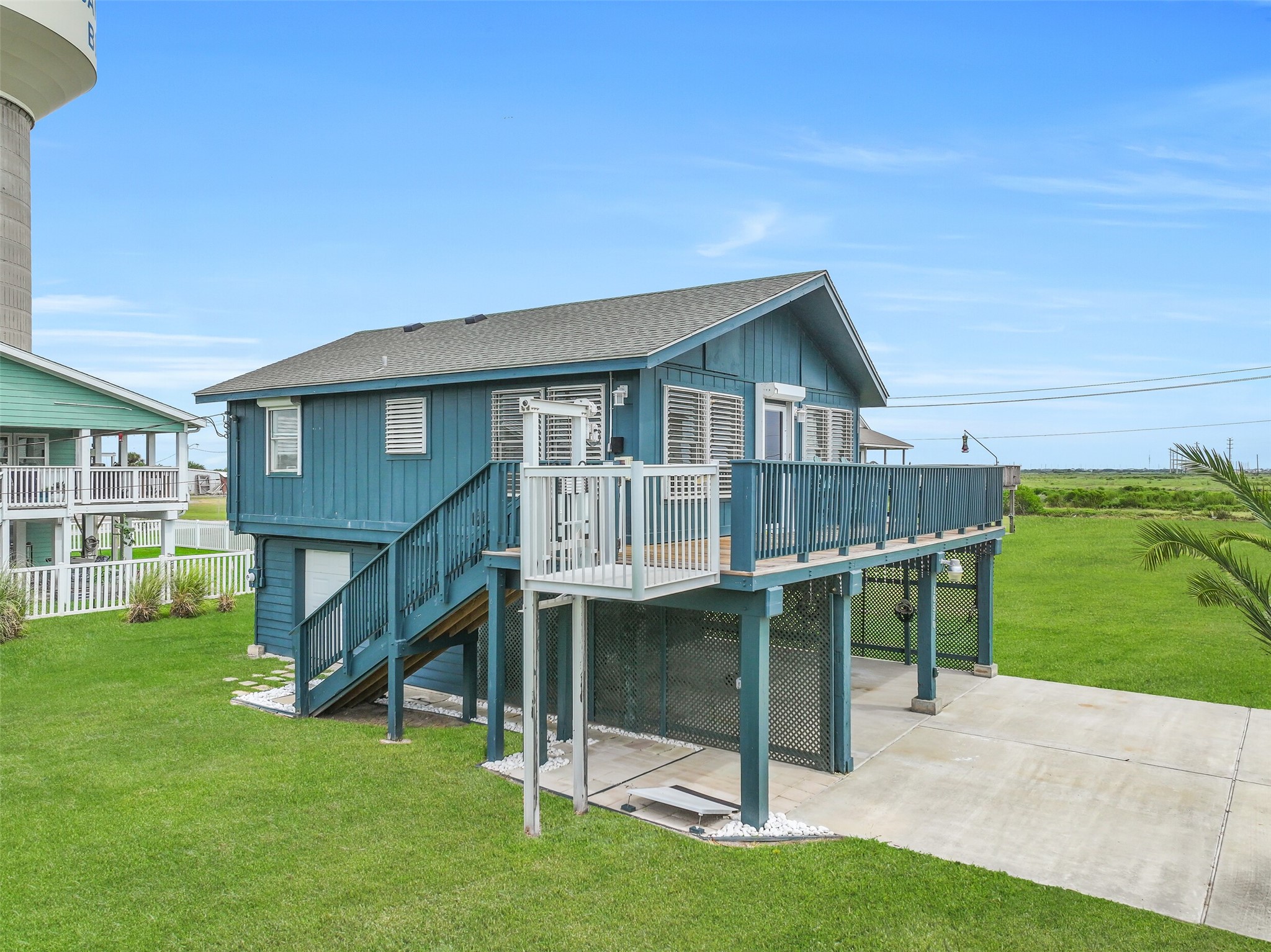 16510 Edward Teach Road Property Photo 1