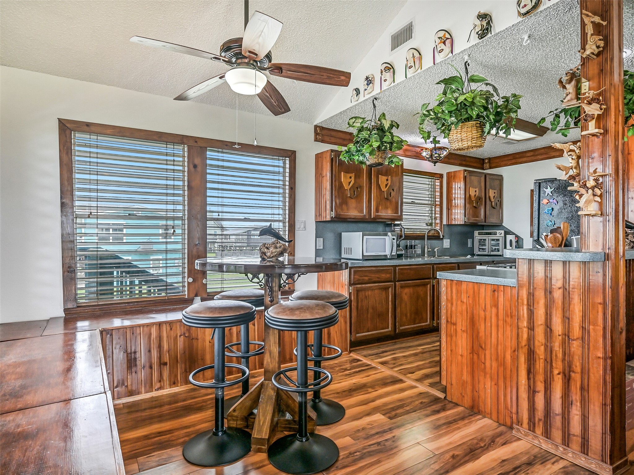16510 Edward Teach Road Property Photo 6