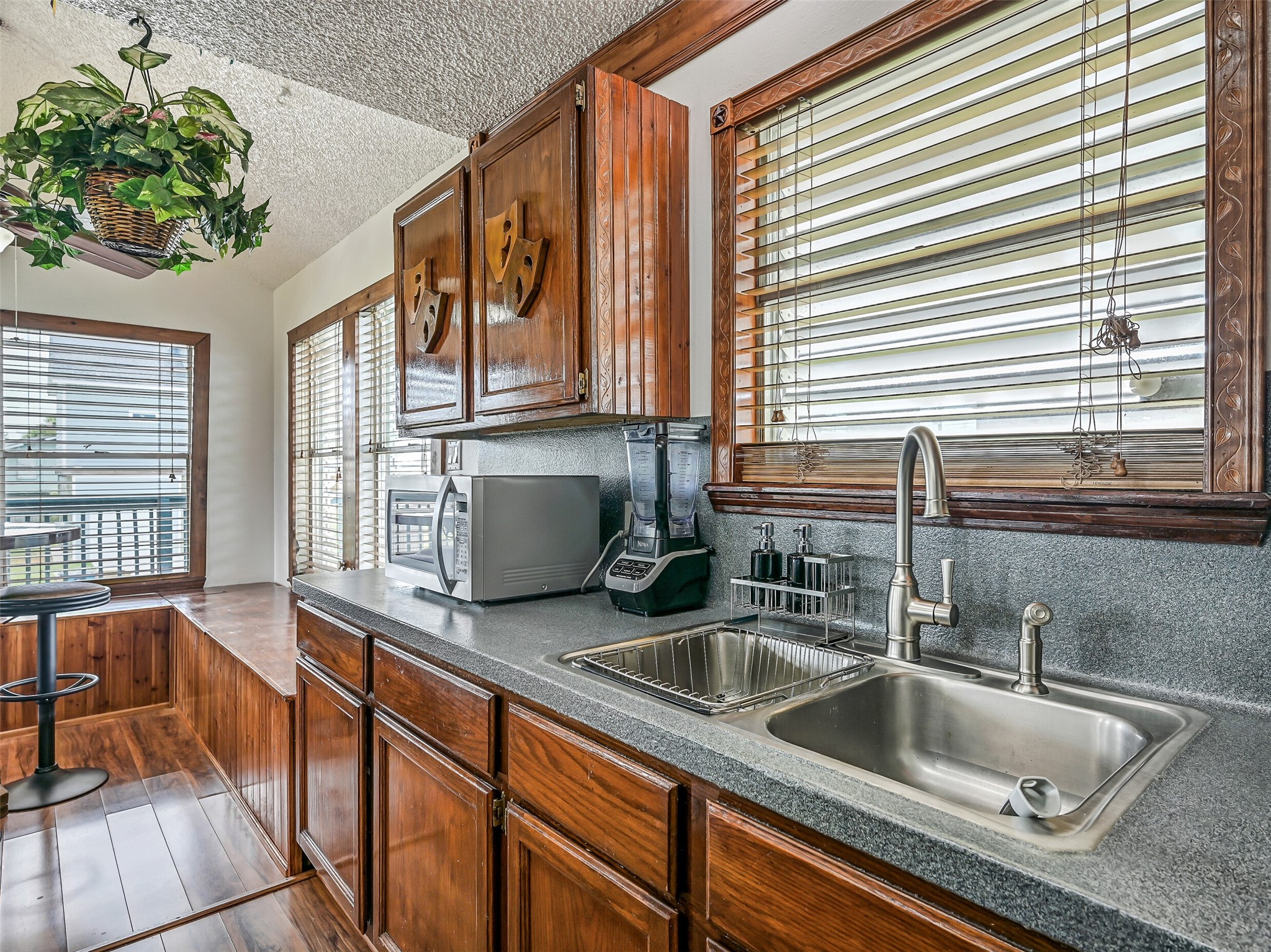 16510 Edward Teach Road Property Photo 11