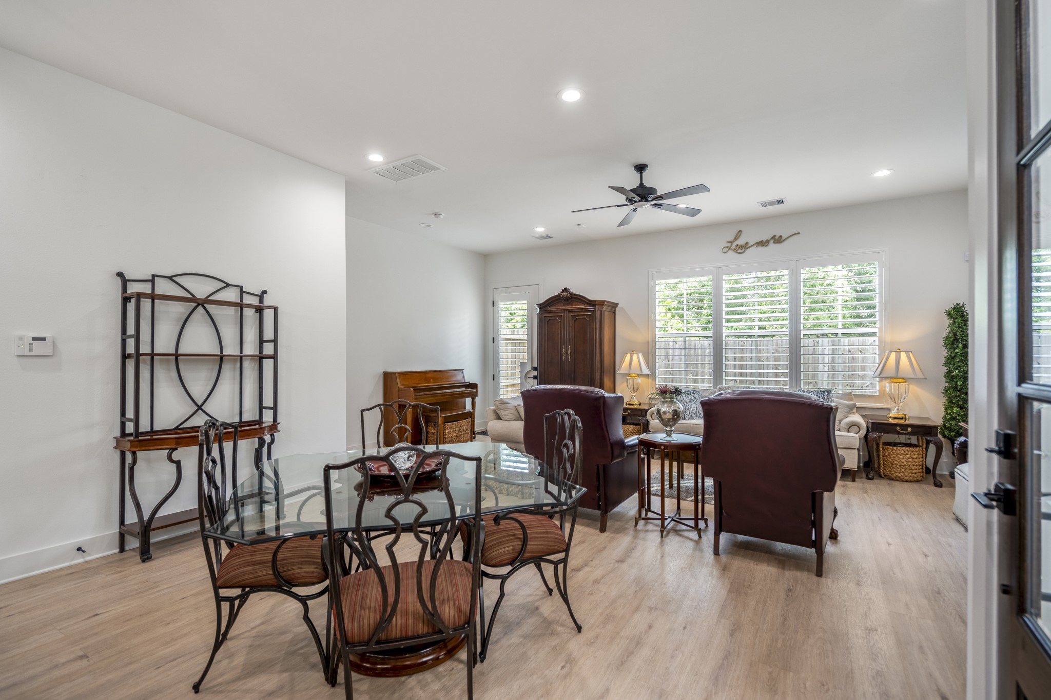 6405 Highland Pine Lane Property Photo 4