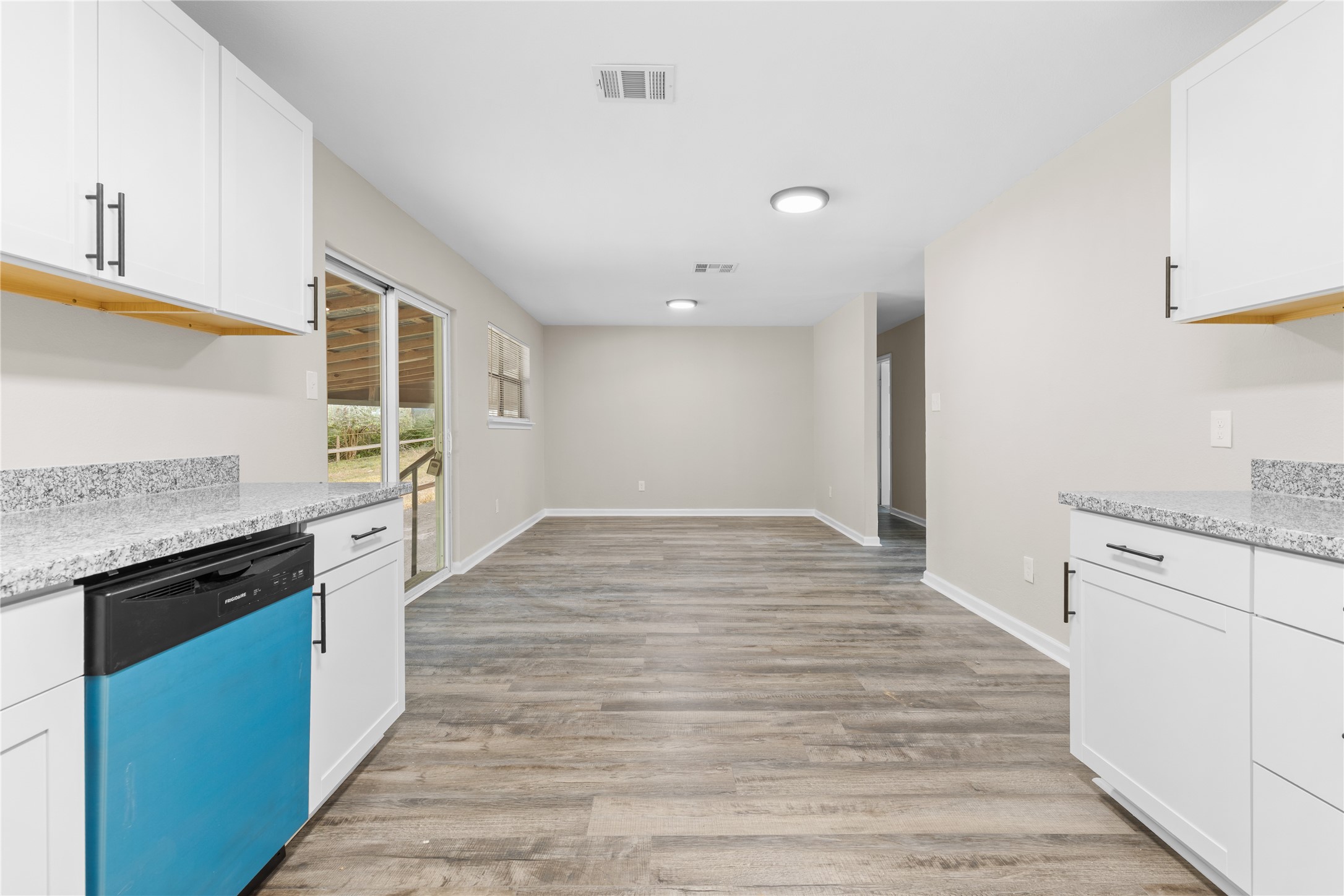 804 Avenue I Property Photo 13