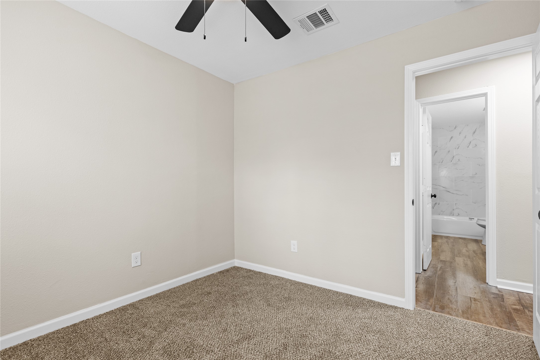 804 Avenue I Property Photo 23