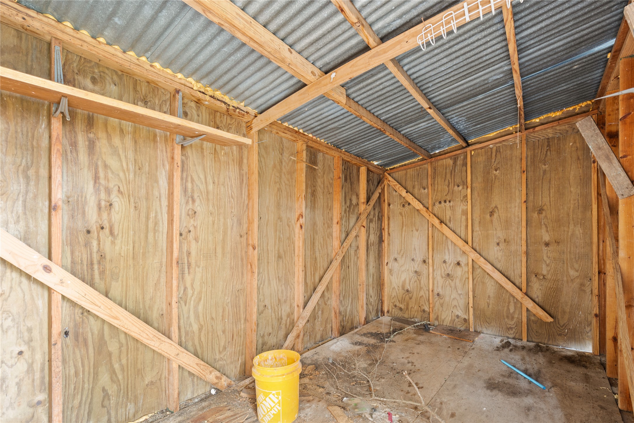 804 Avenue I Property Photo 31