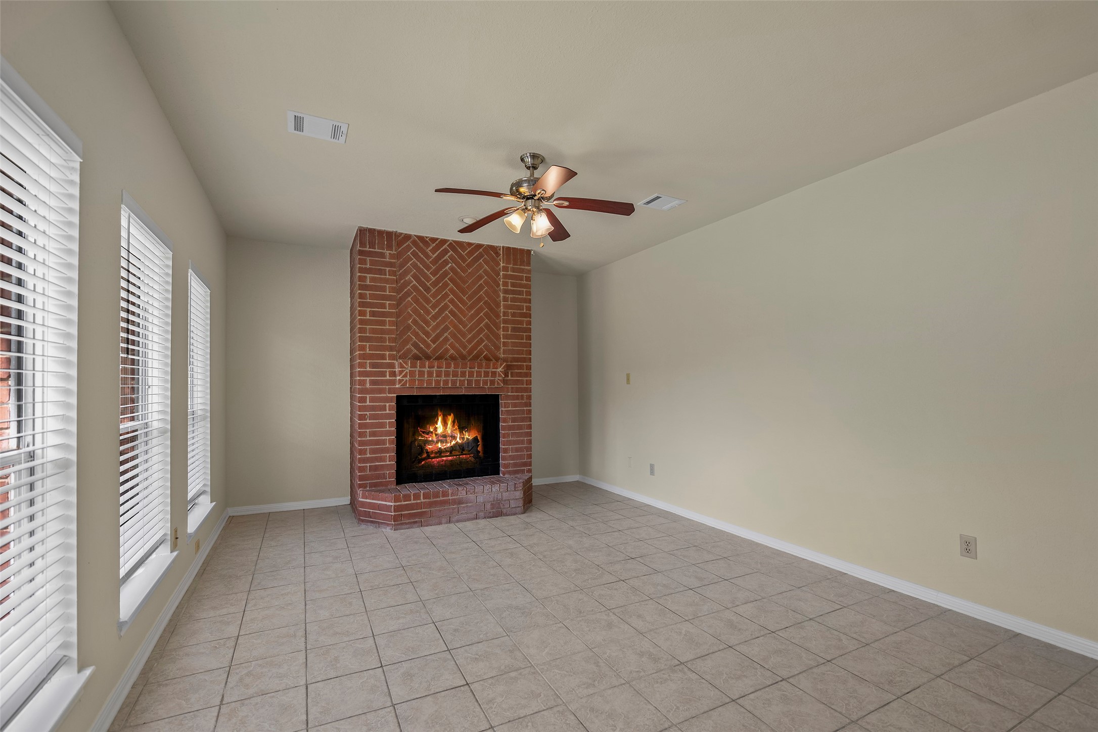 4922 Moss Run Drive Property Photo 14