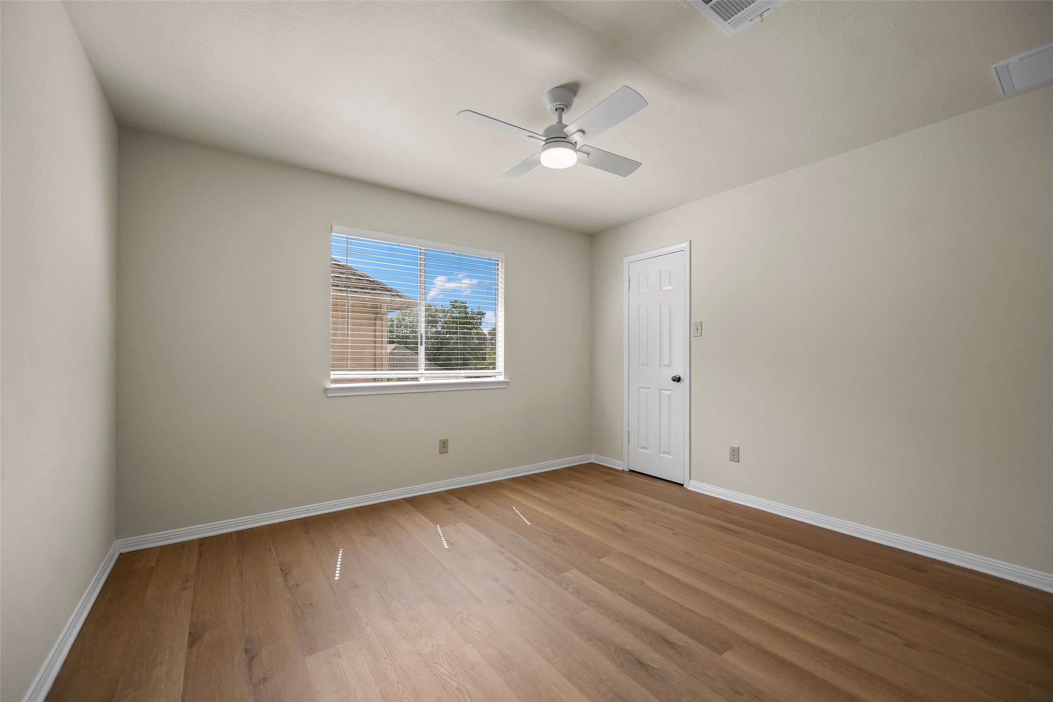 4922 Moss Run Drive Property Photo 23