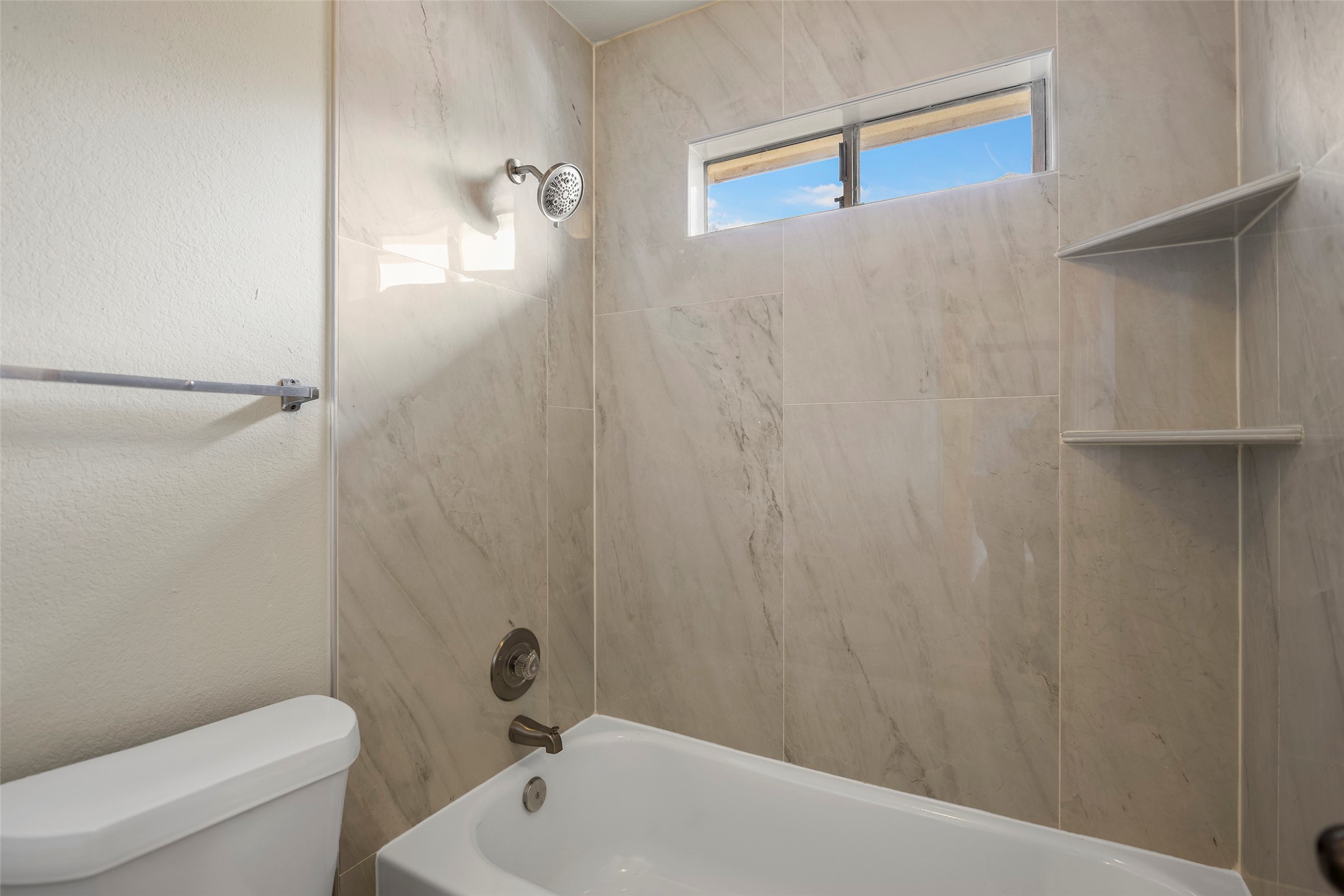 4922 Moss Run Drive Property Photo 27