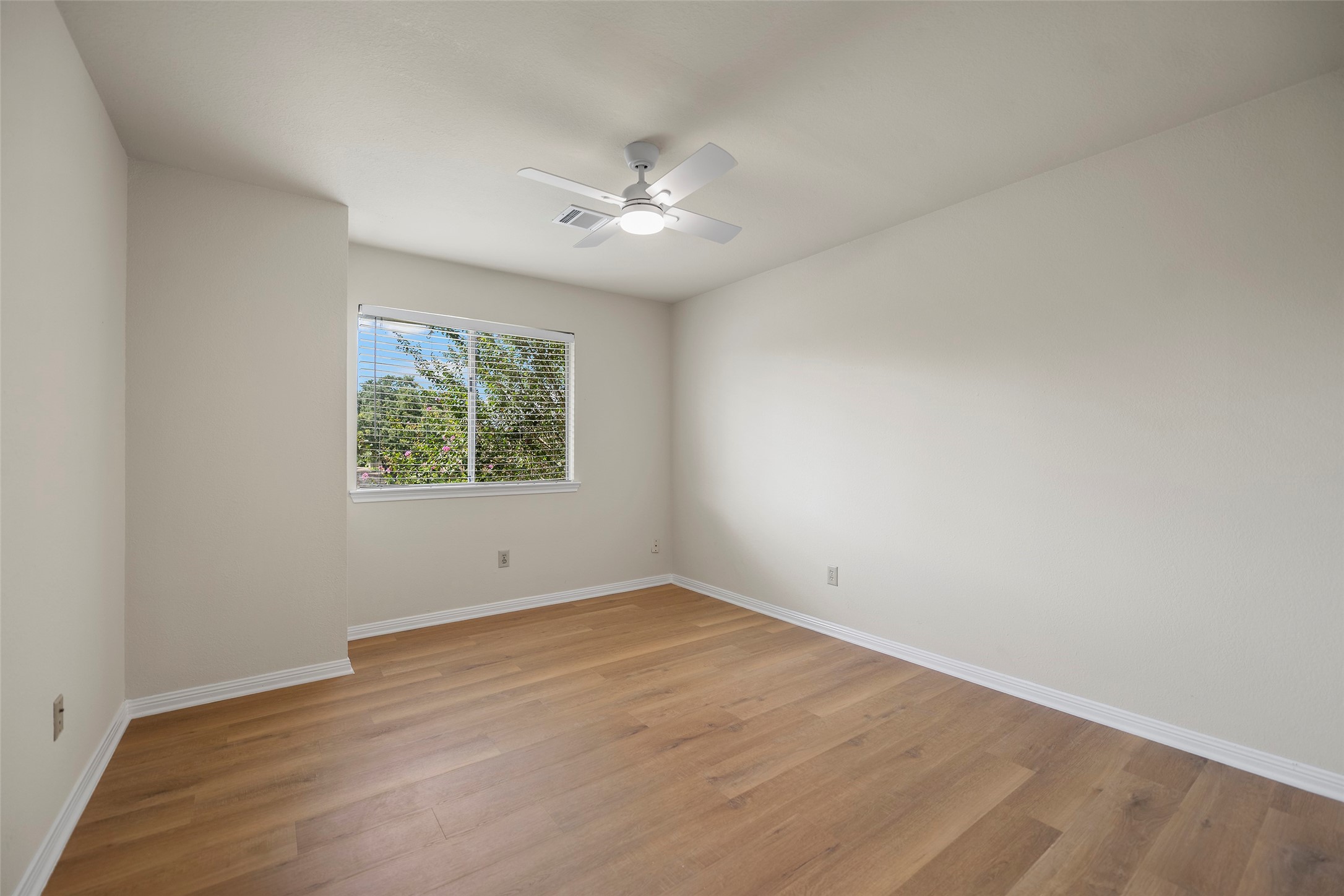 4922 Moss Run Drive Property Photo 29