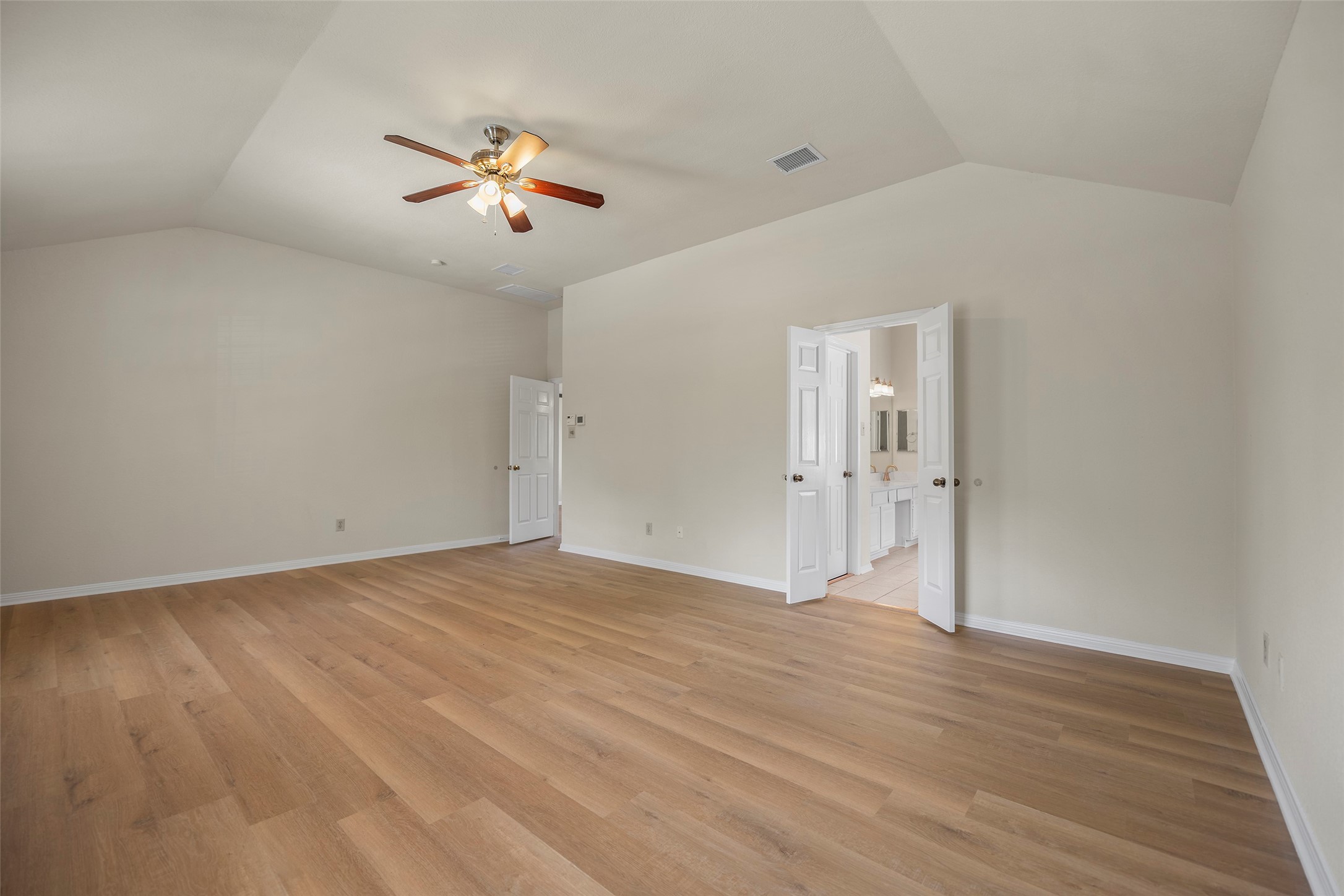4922 Moss Run Drive Property Photo 32