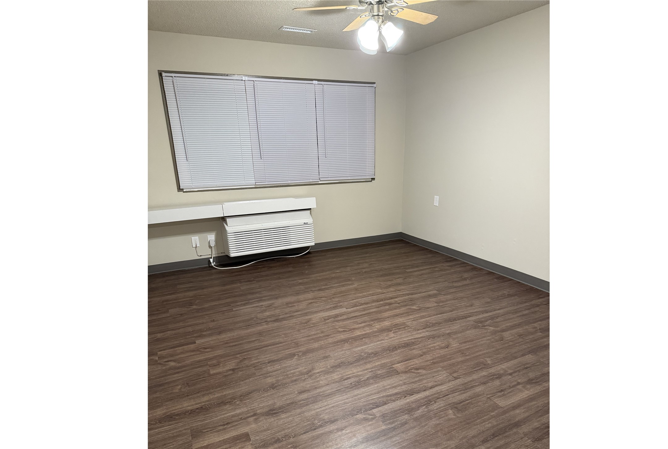 1700 Park Street Property Photo 12