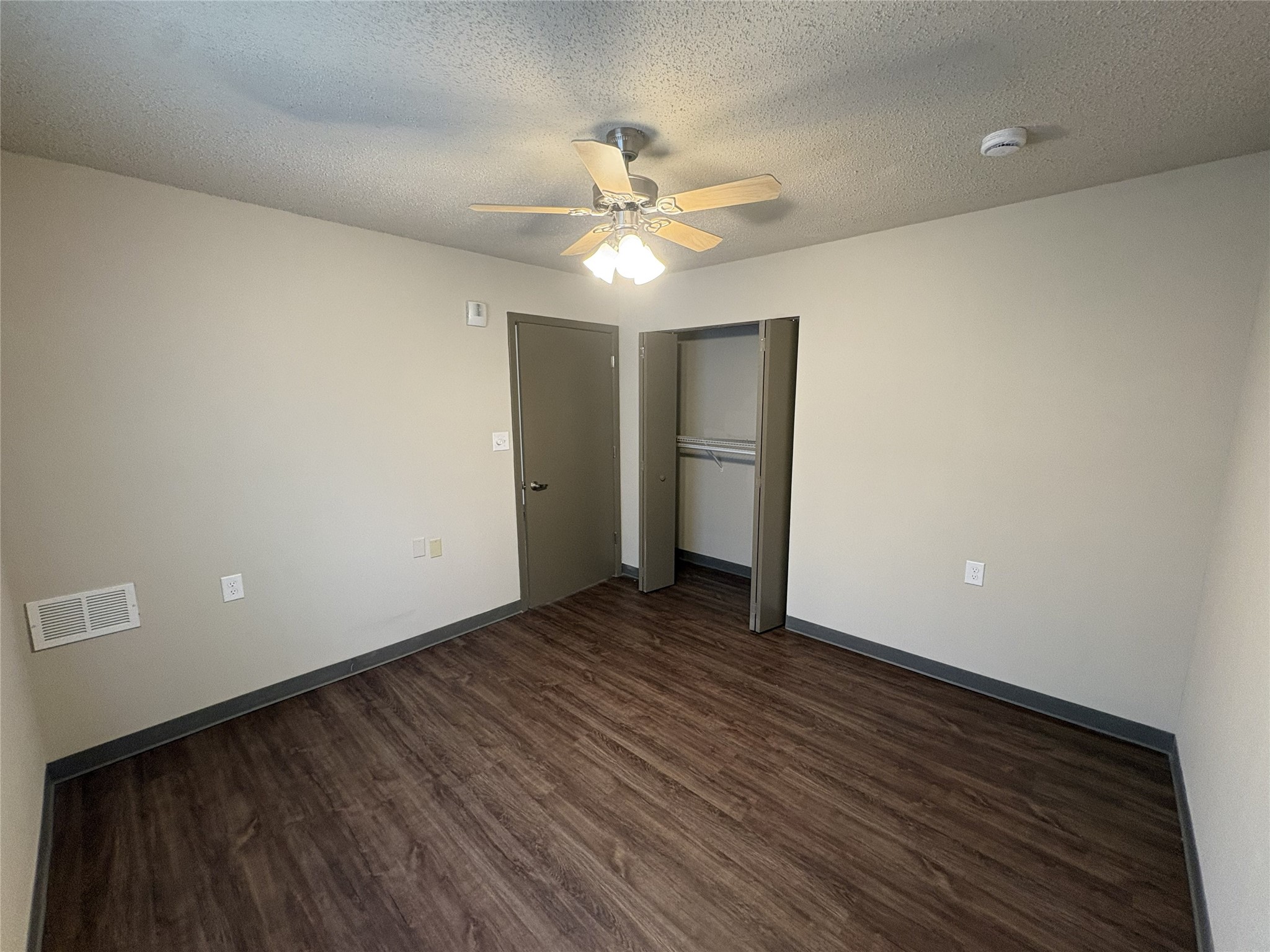 1700 Park Street Property Photo 17