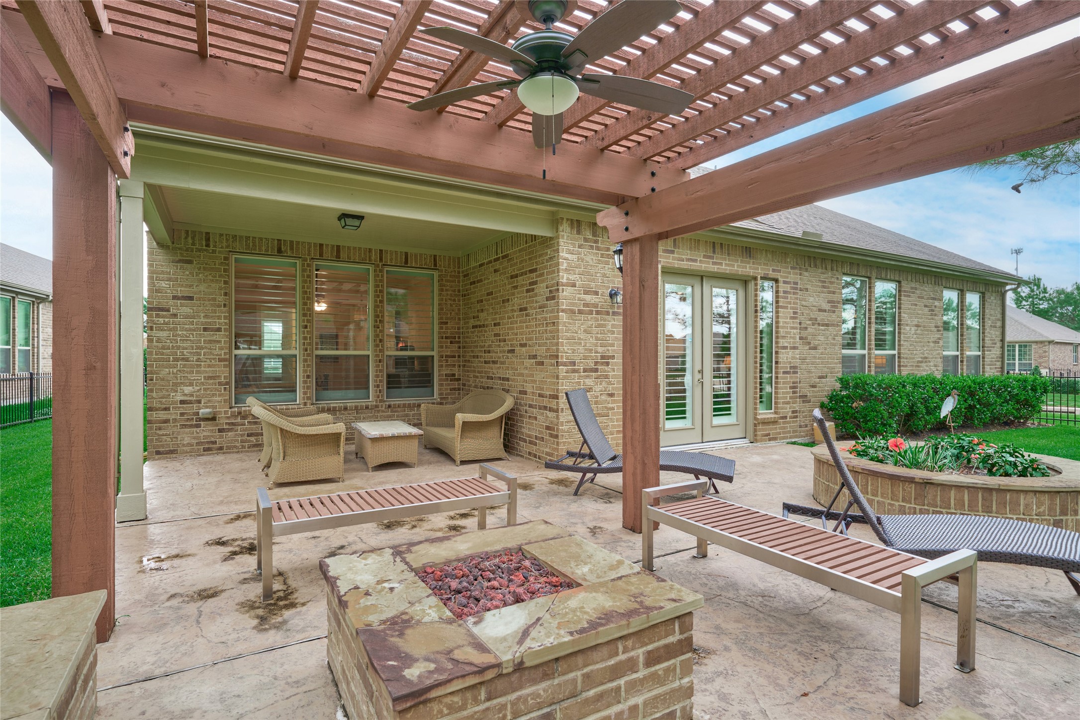 230 Connemara Drive Property Photo 4
