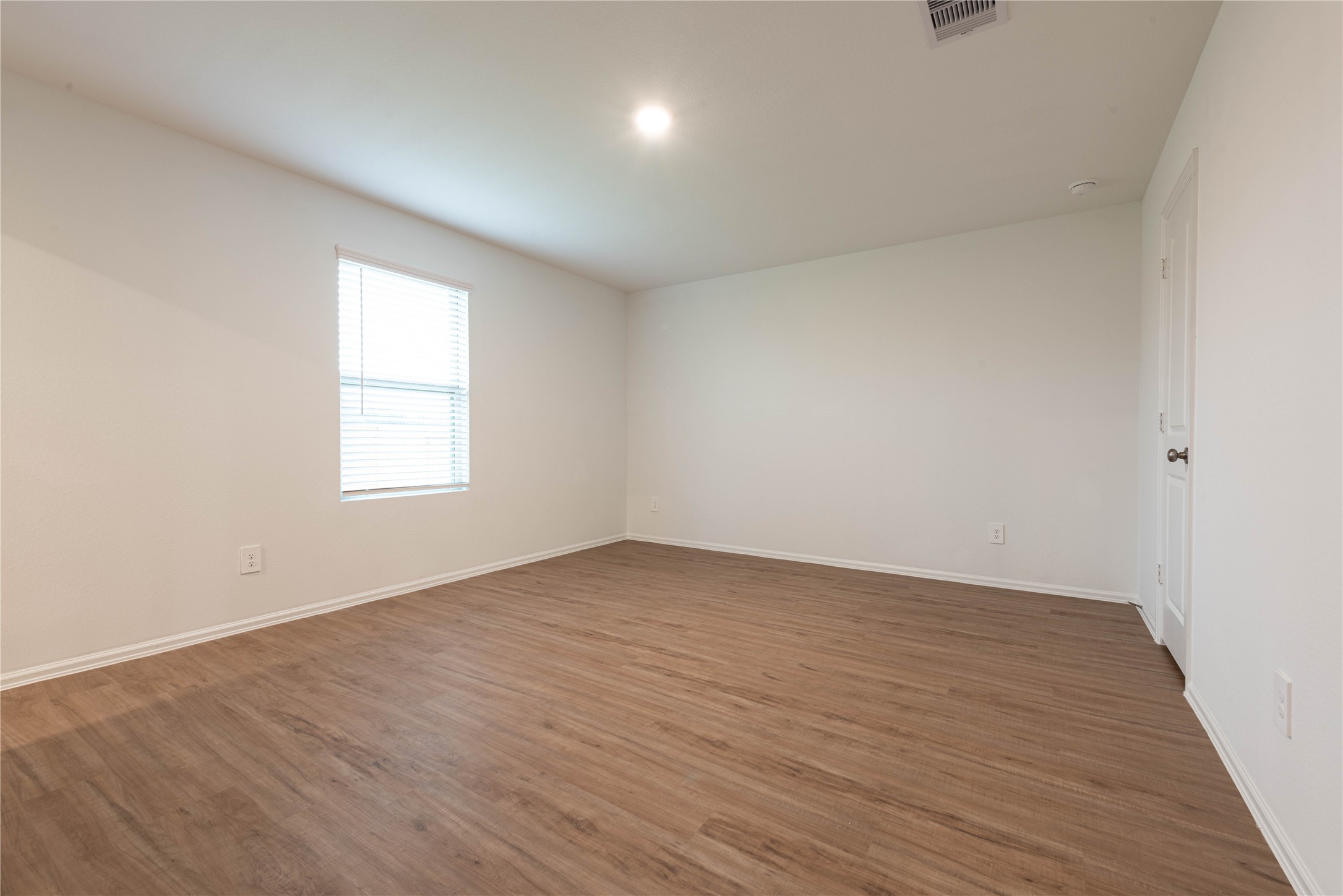 913 Oak Mist Lane Property Photo 11