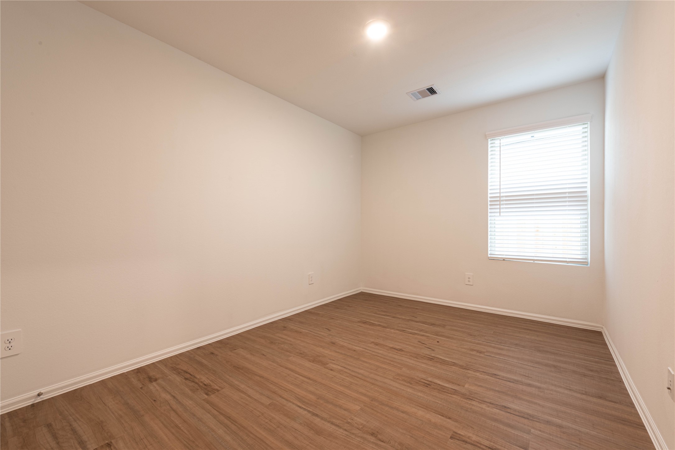 913 Oak Mist Lane Property Photo 13