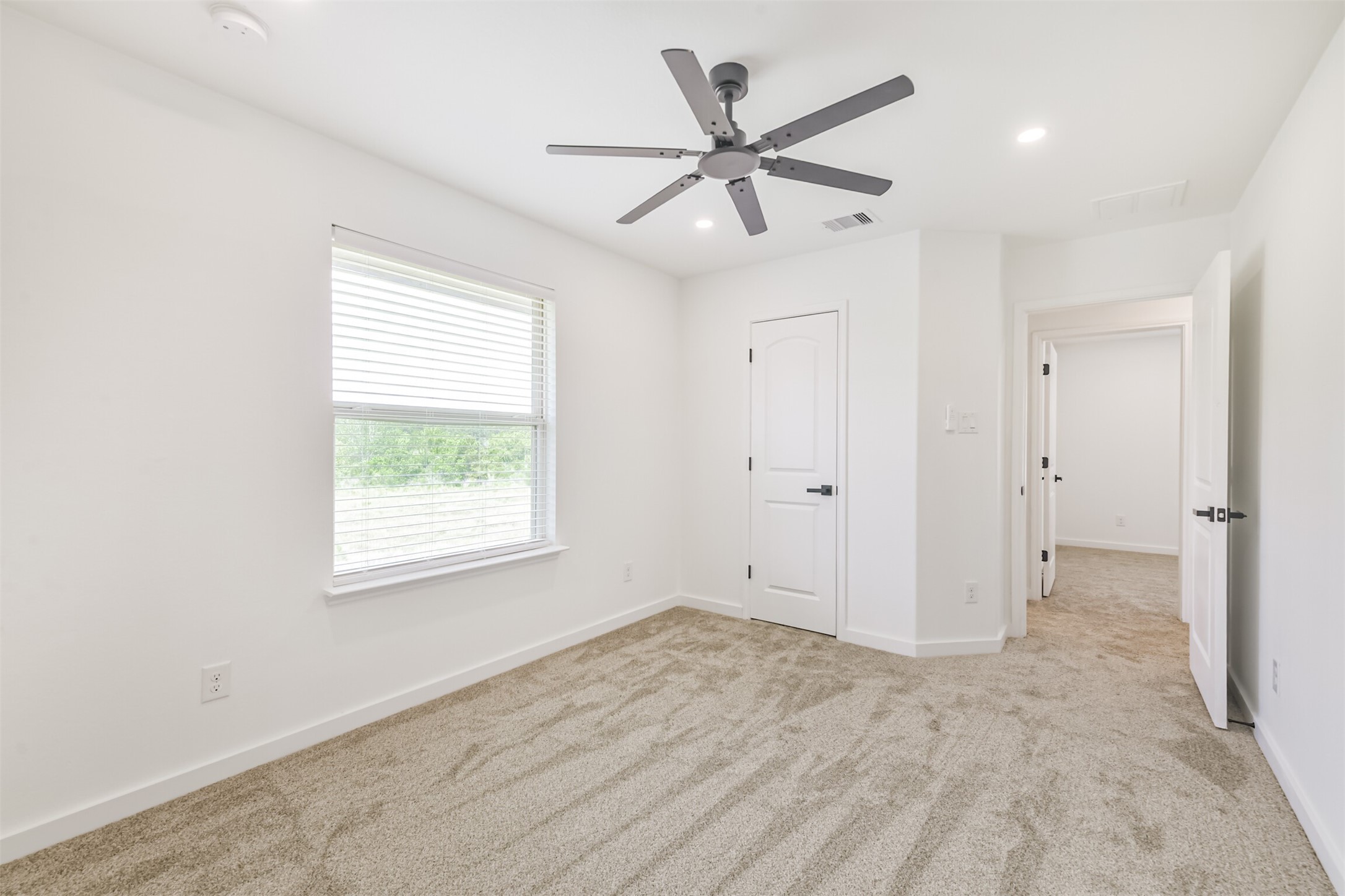 15203 Lake Powell Drive Property Photo 29