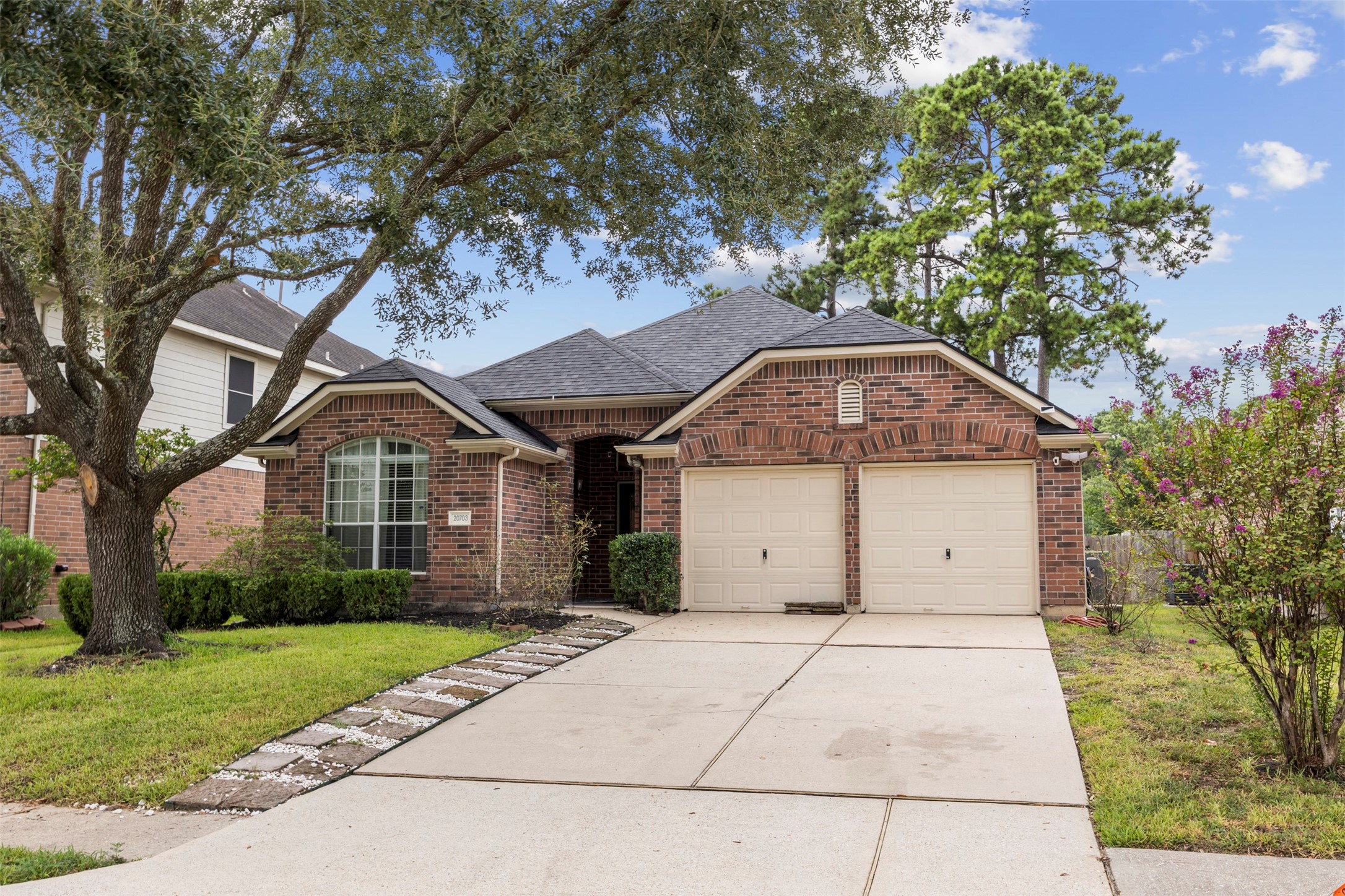 20703 Louetta Woods Drive Property Photo 1