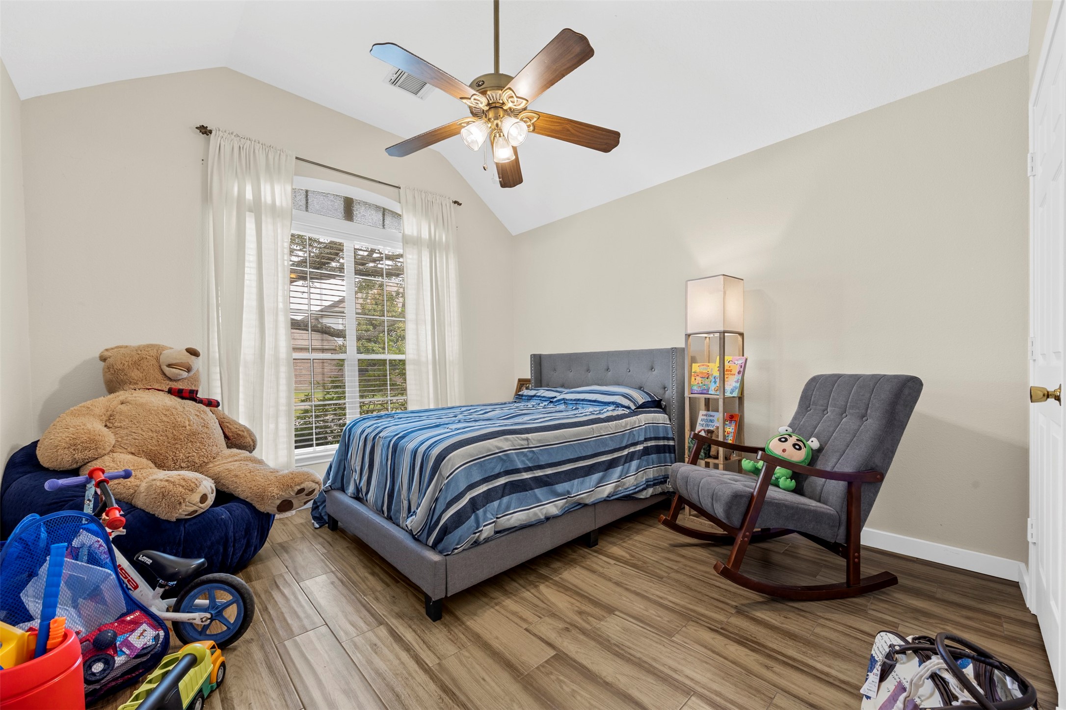 20703 Louetta Woods Drive Property Photo 8