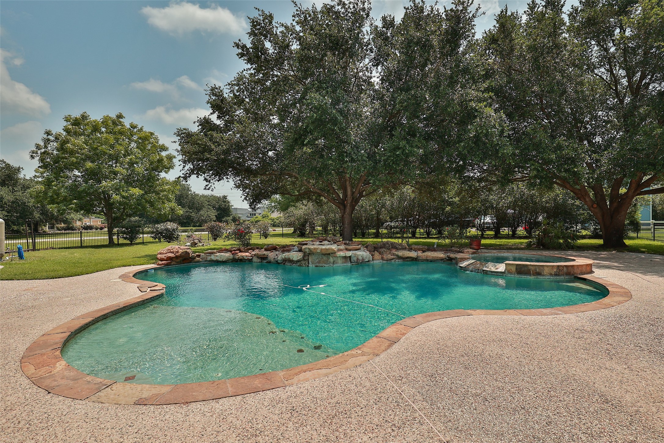 19907 Stone Lake Circle Property Photo 32
