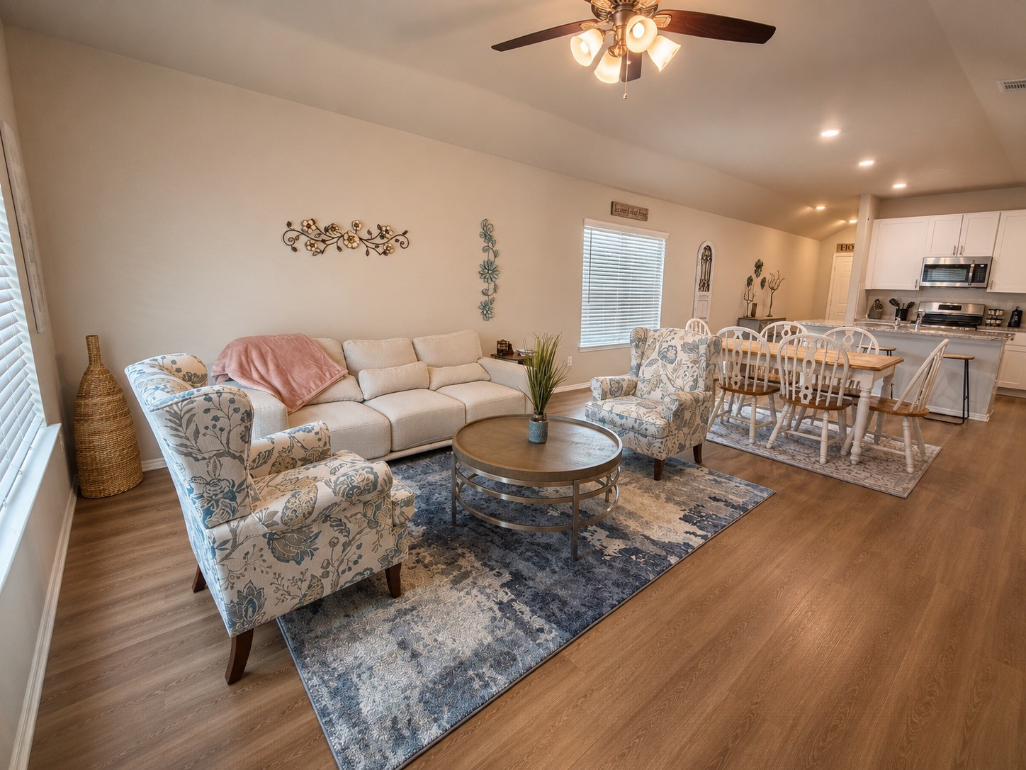 463 Dalloway Street Property Photo 4