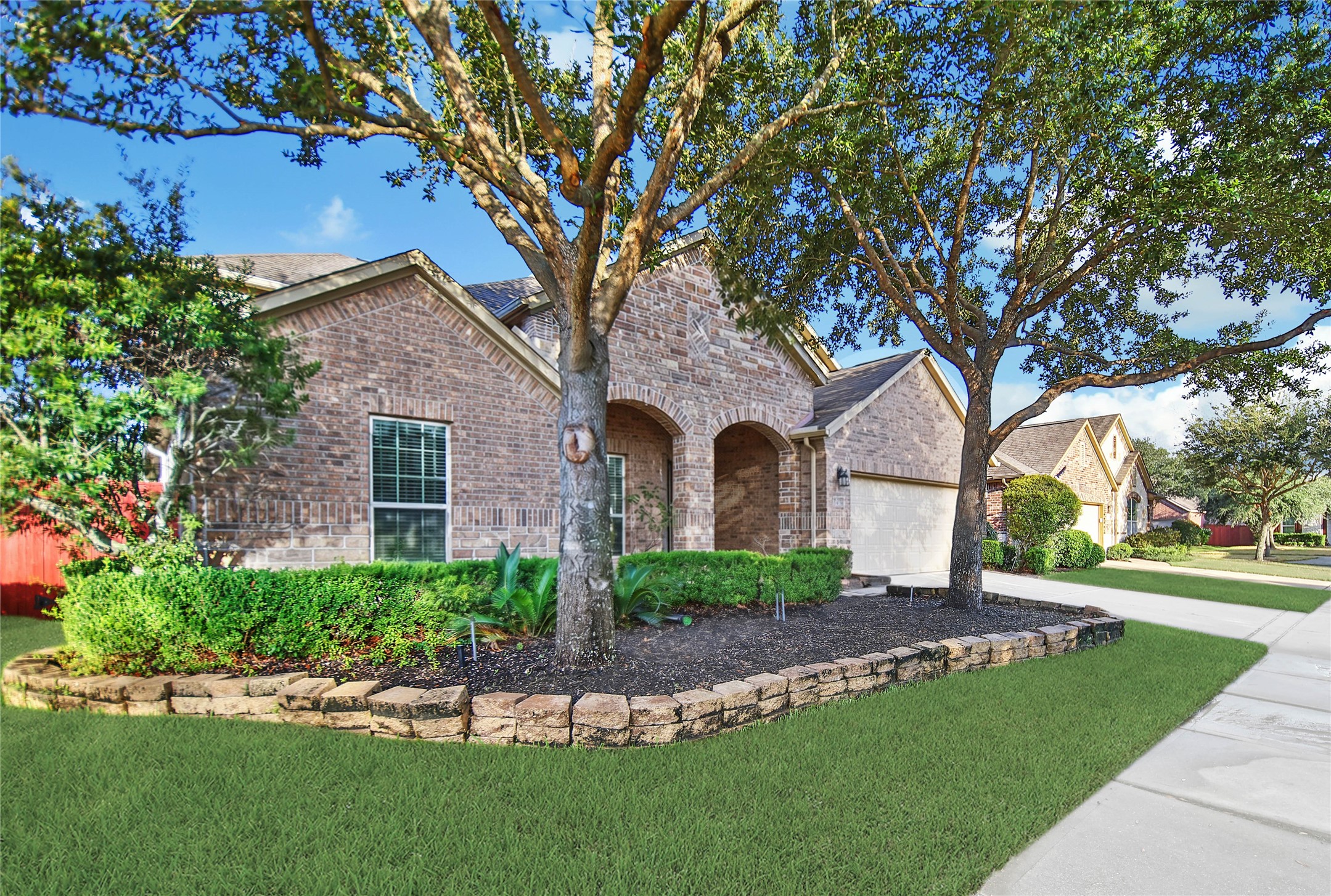 25208 Forest Ledge Dr Property Photo 4