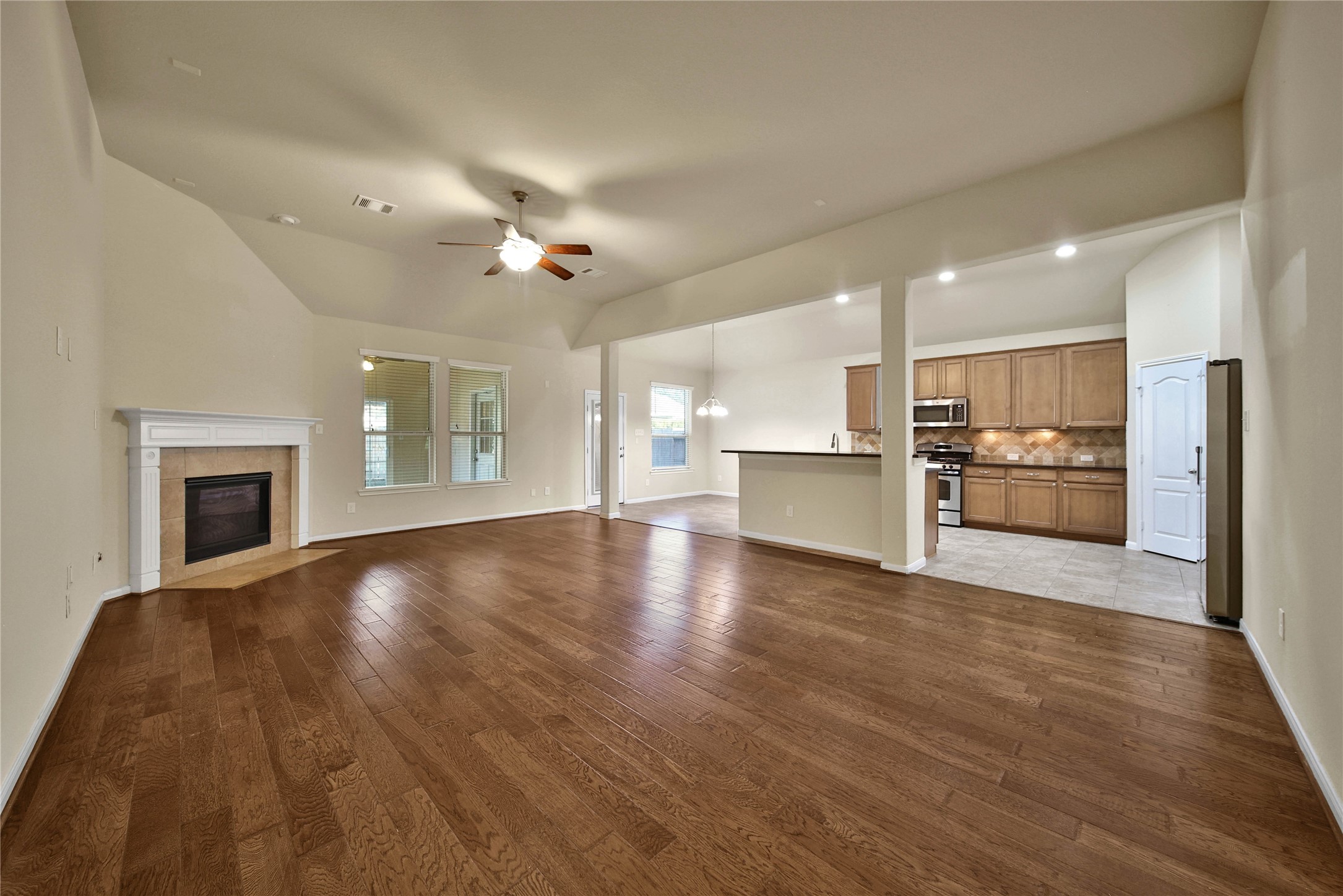 25208 Forest Ledge Dr Property Photo 9