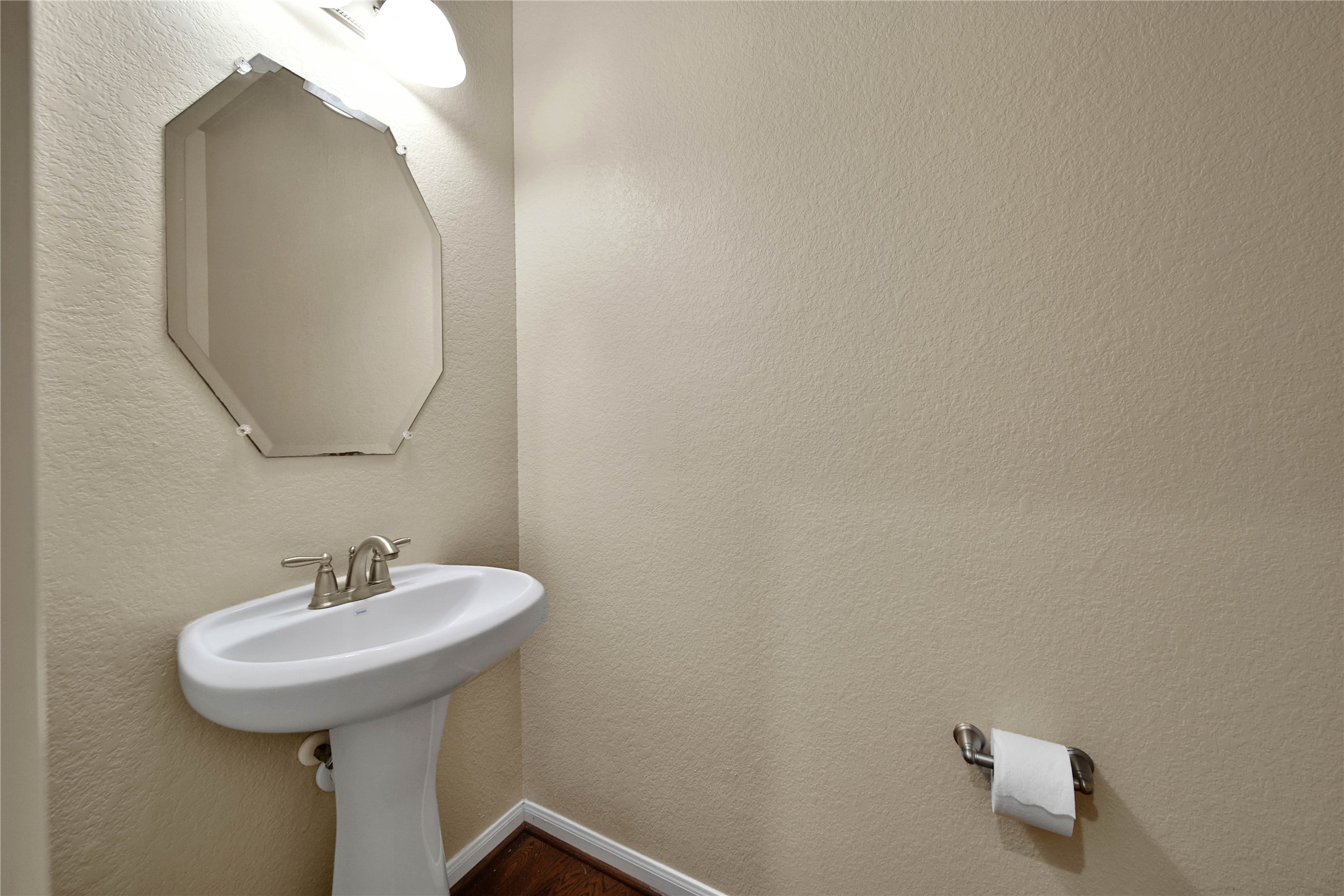 25208 Forest Ledge Dr Property Photo 29