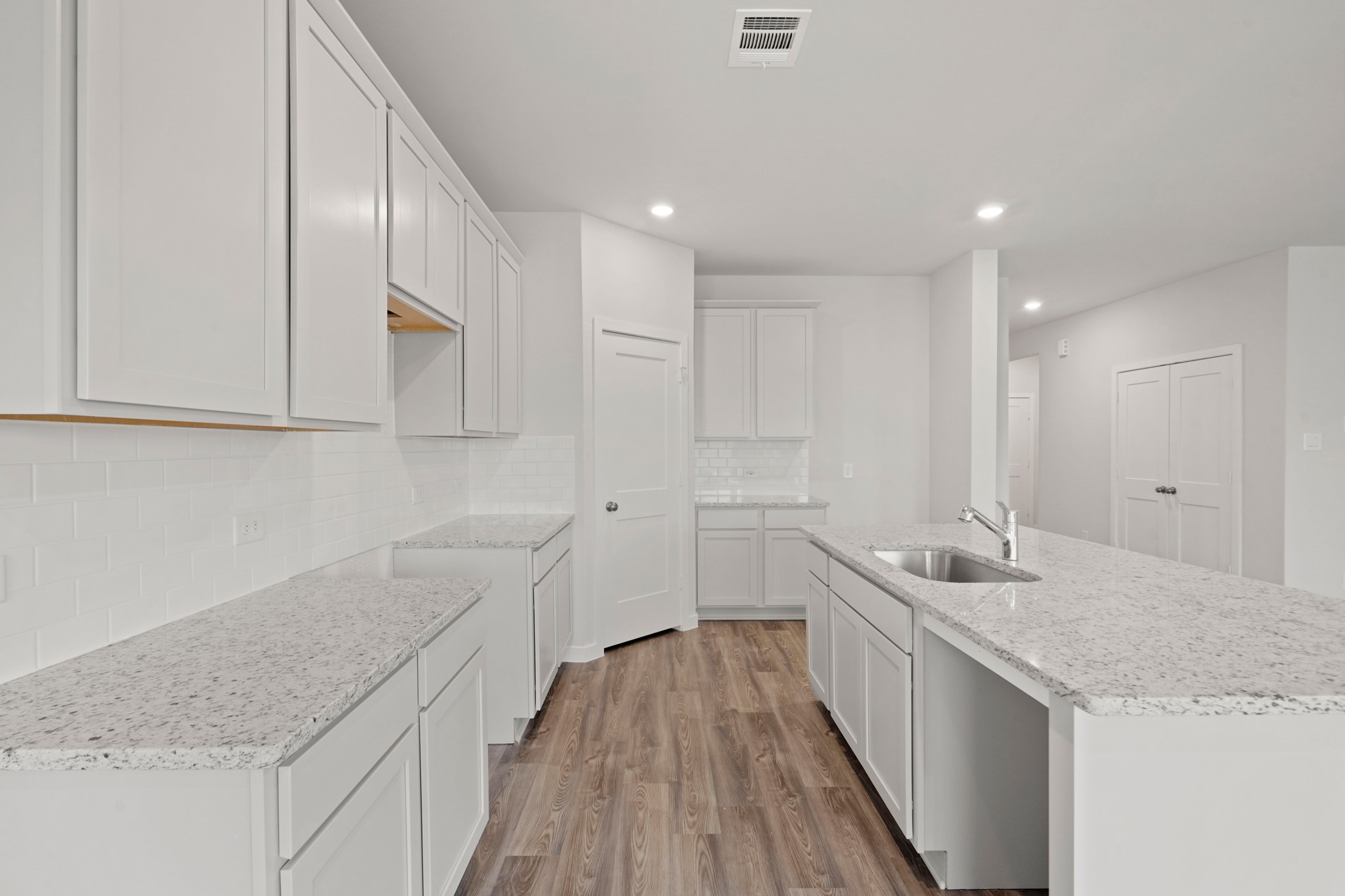 112 Water Grass Trail Property Photo 6