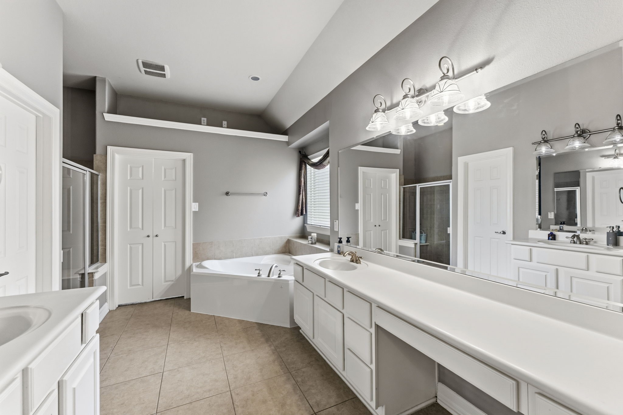 14503 Ivy Wood Court Property Photo 21