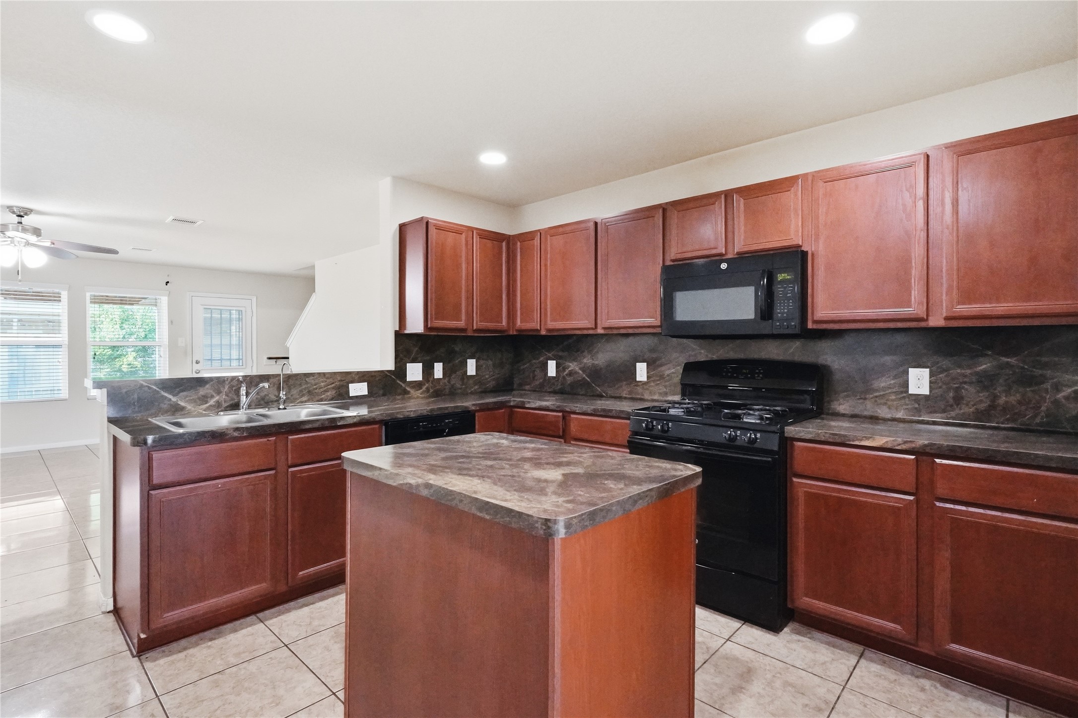 12530 Greencanyon Dr Property Photo 9