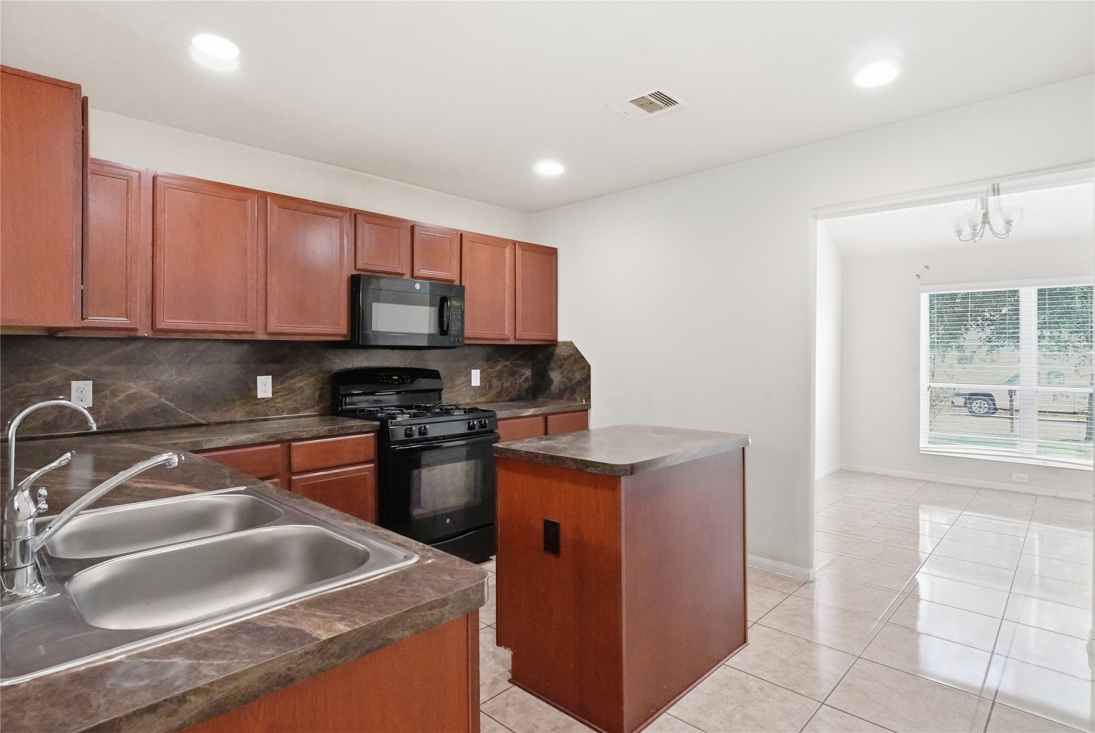 12530 Greencanyon Dr Property Photo 10