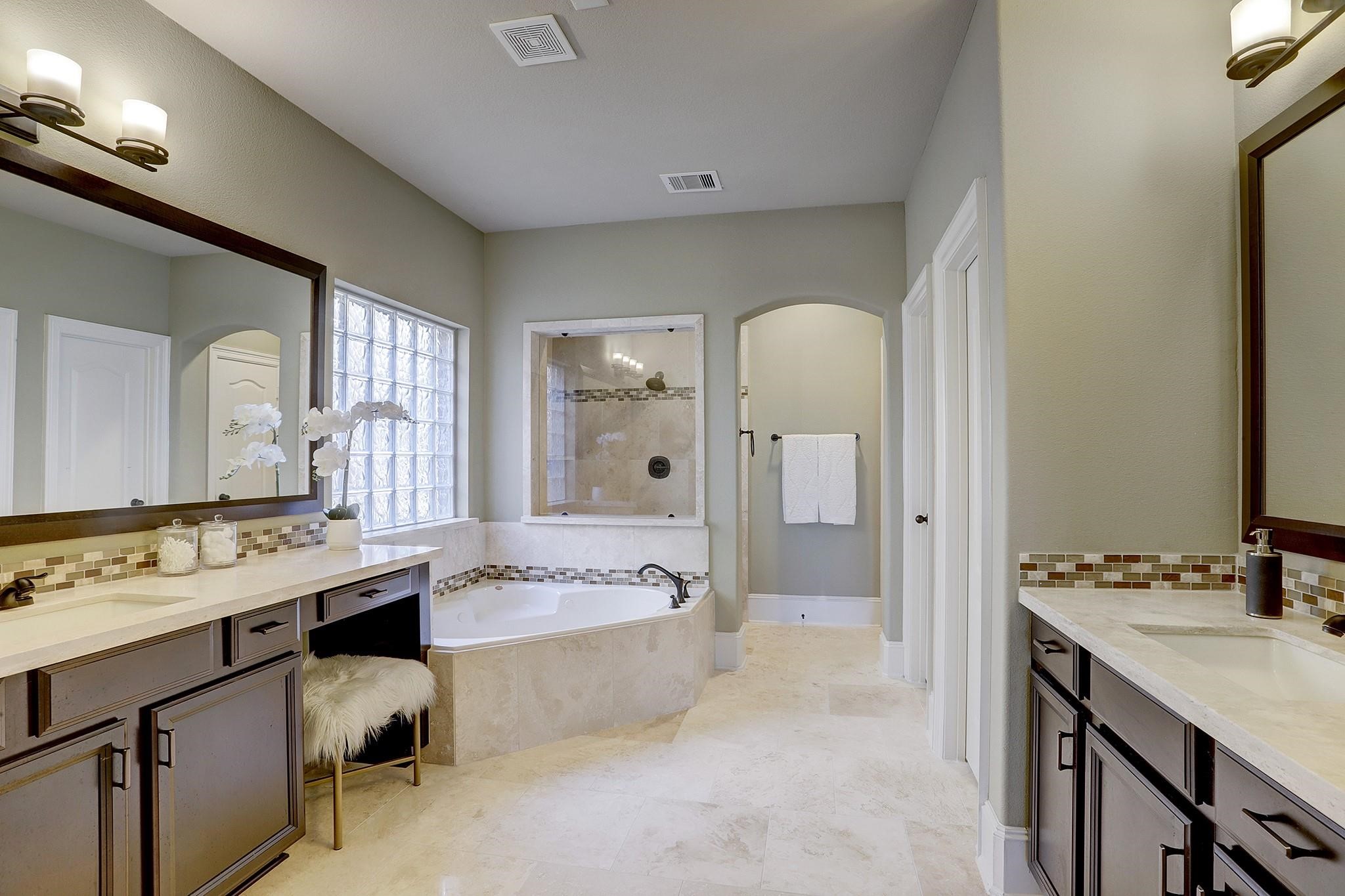8338 Sedona Ridge Drive Property Photo 19