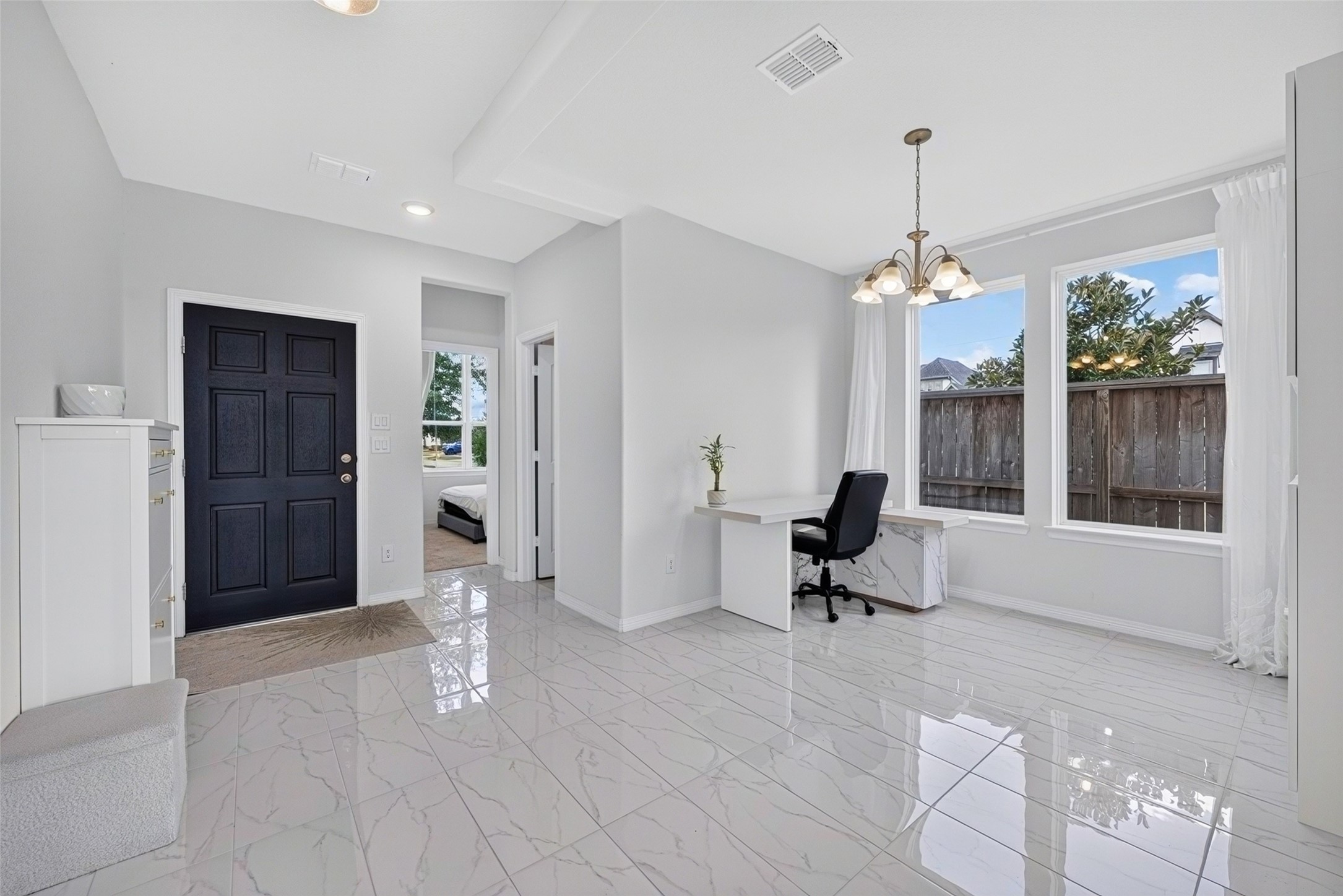 4103 Sherman Oak Lane Property Photo 5