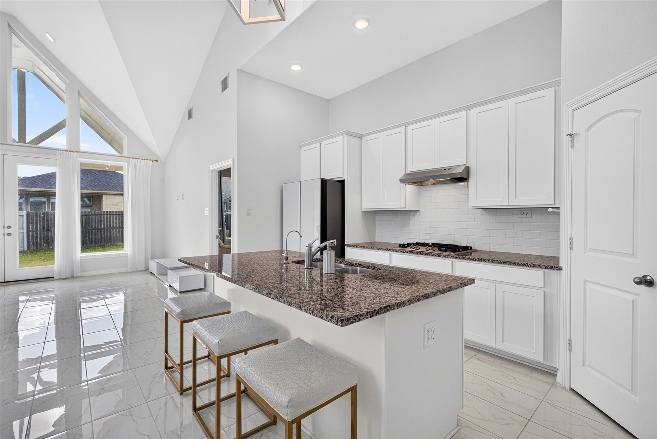4103 Sherman Oak Lane Property Photo 10
