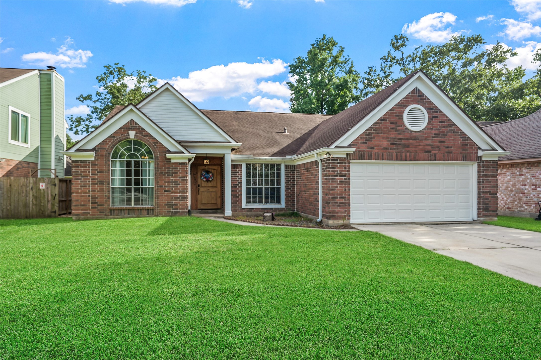 929 N Rivershire Drive Property Photo
