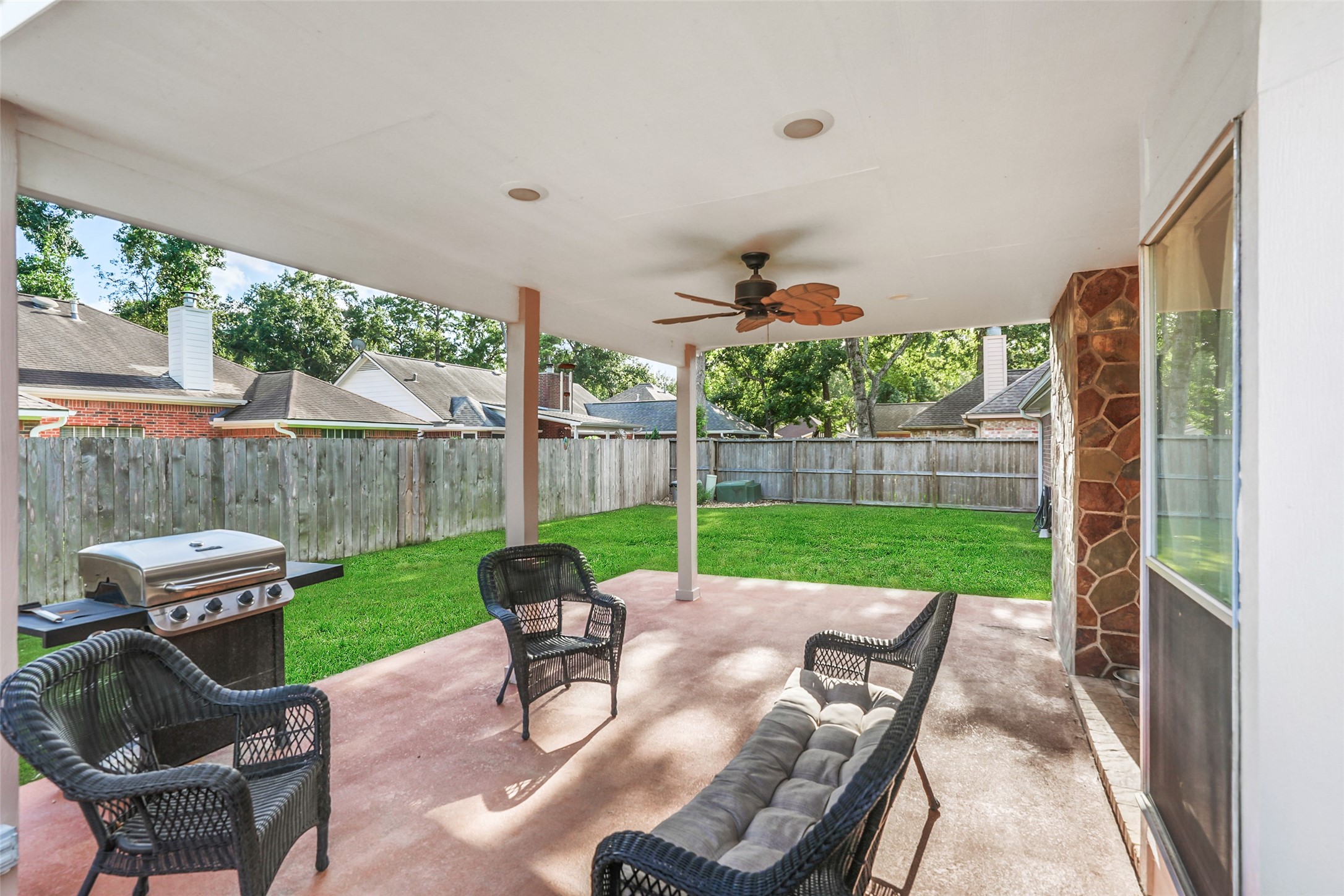 929 N Rivershire Drive Property Photo 16