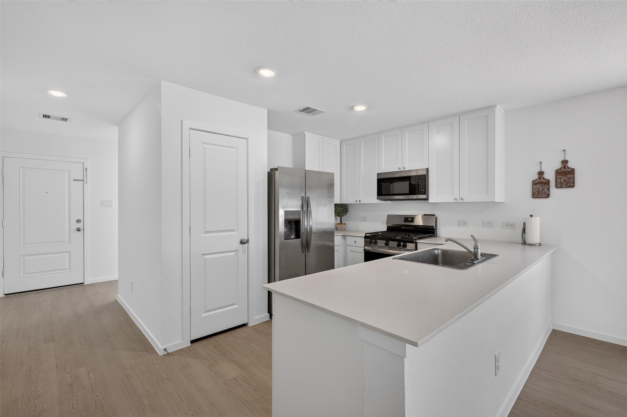 6107 Daintree Court Property Photo 13