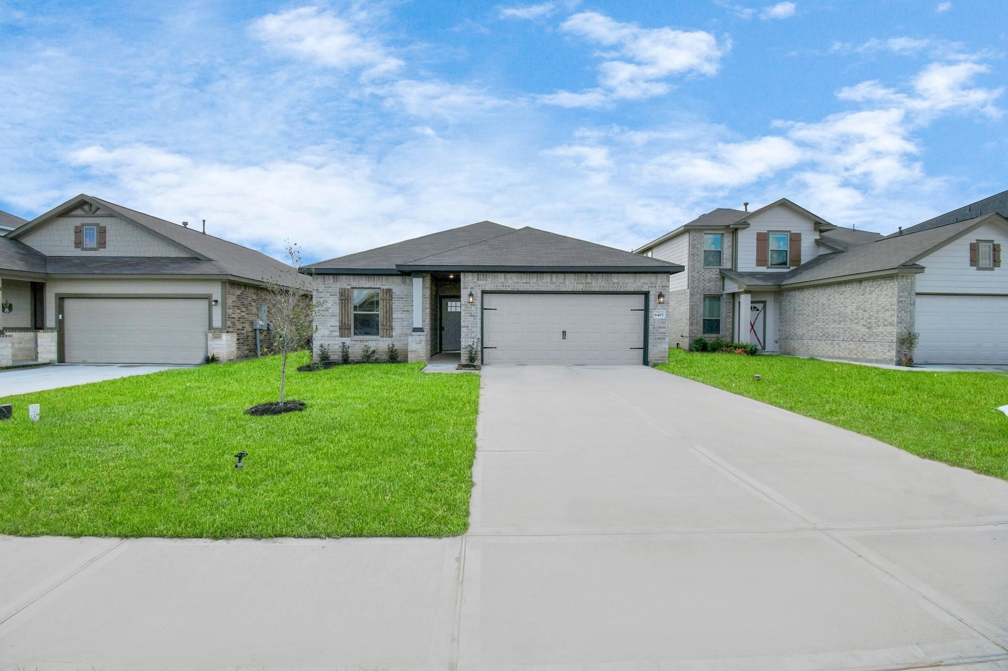 8407 Black Pearl Court Property Photo 2