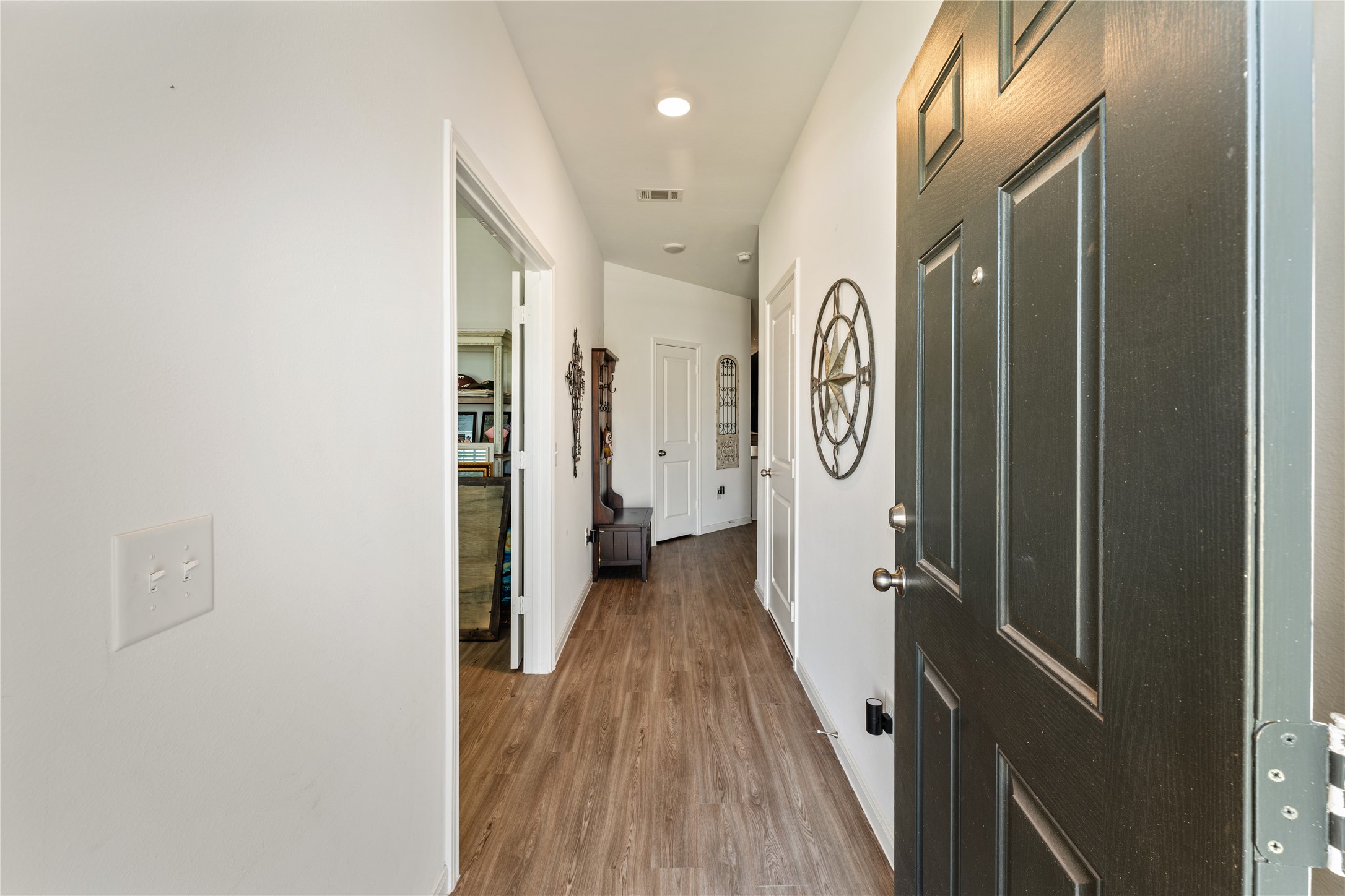 21103 Sherrell Bay Drive Property Photo 3