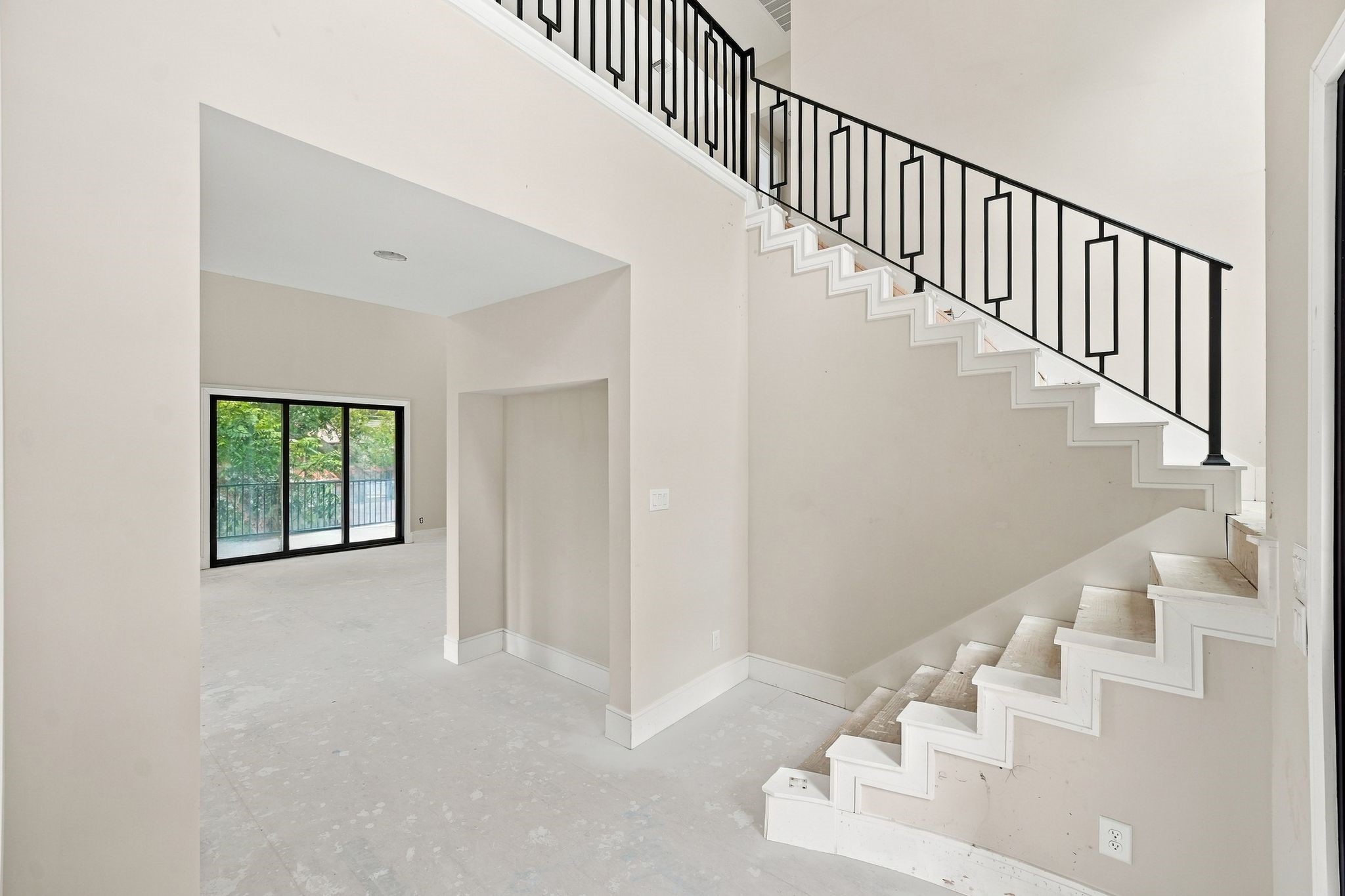 9710 Chimney Rock Road Property Photo 6