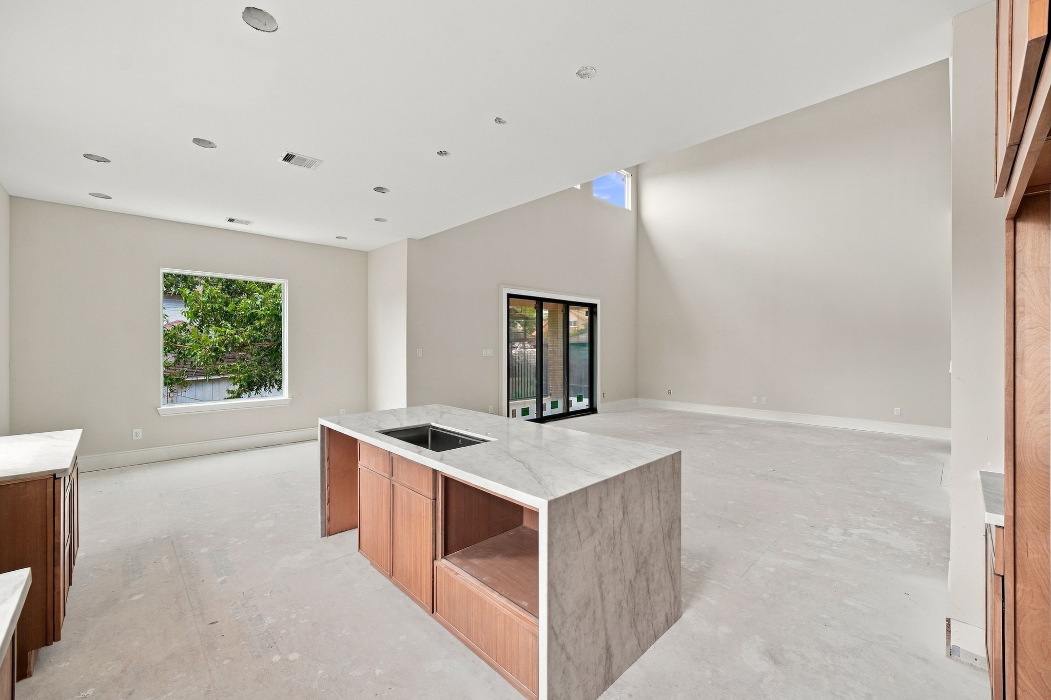 9710 Chimney Rock Road Property Photo 11