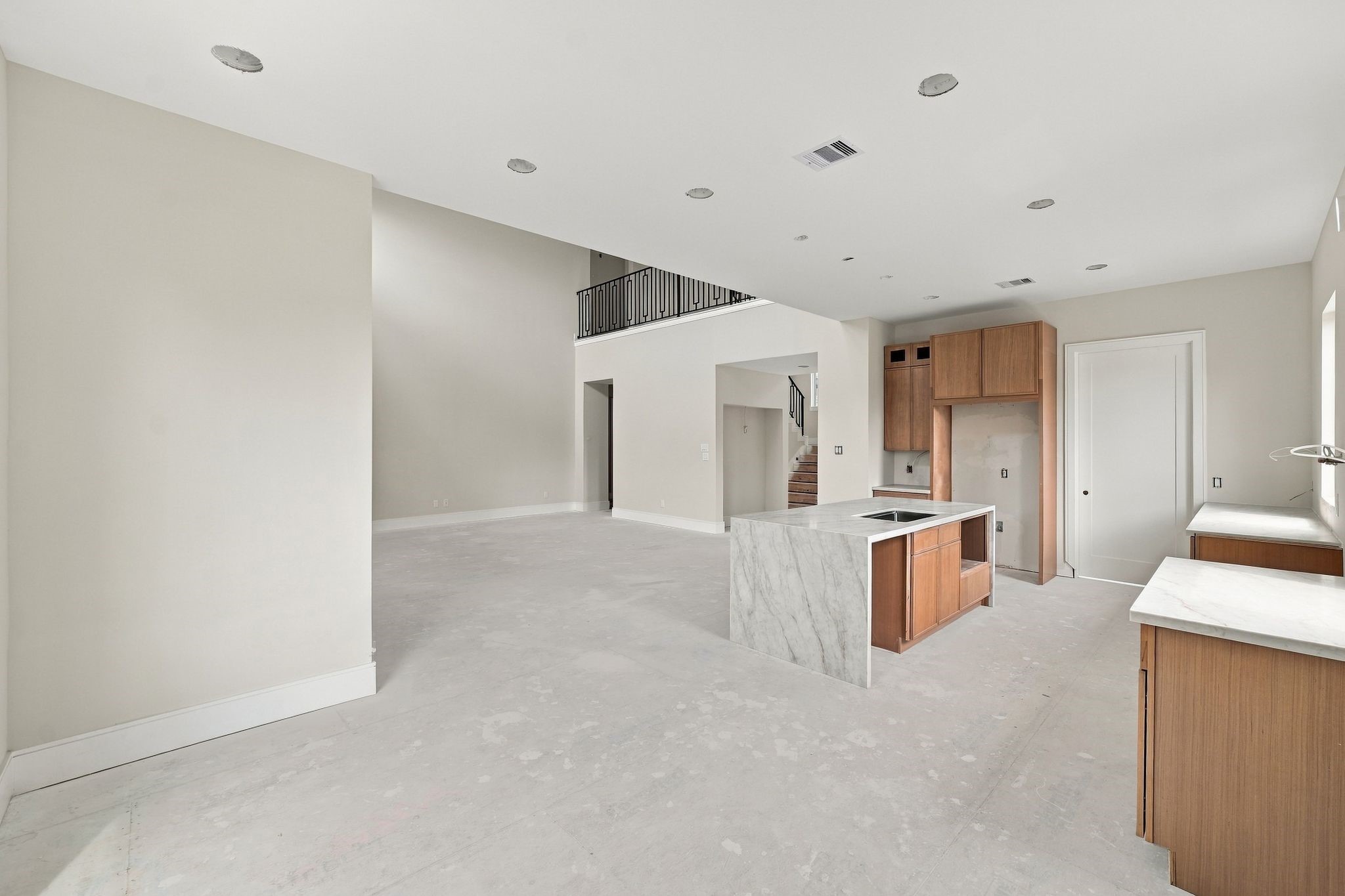 9710 Chimney Rock Road Property Photo 12