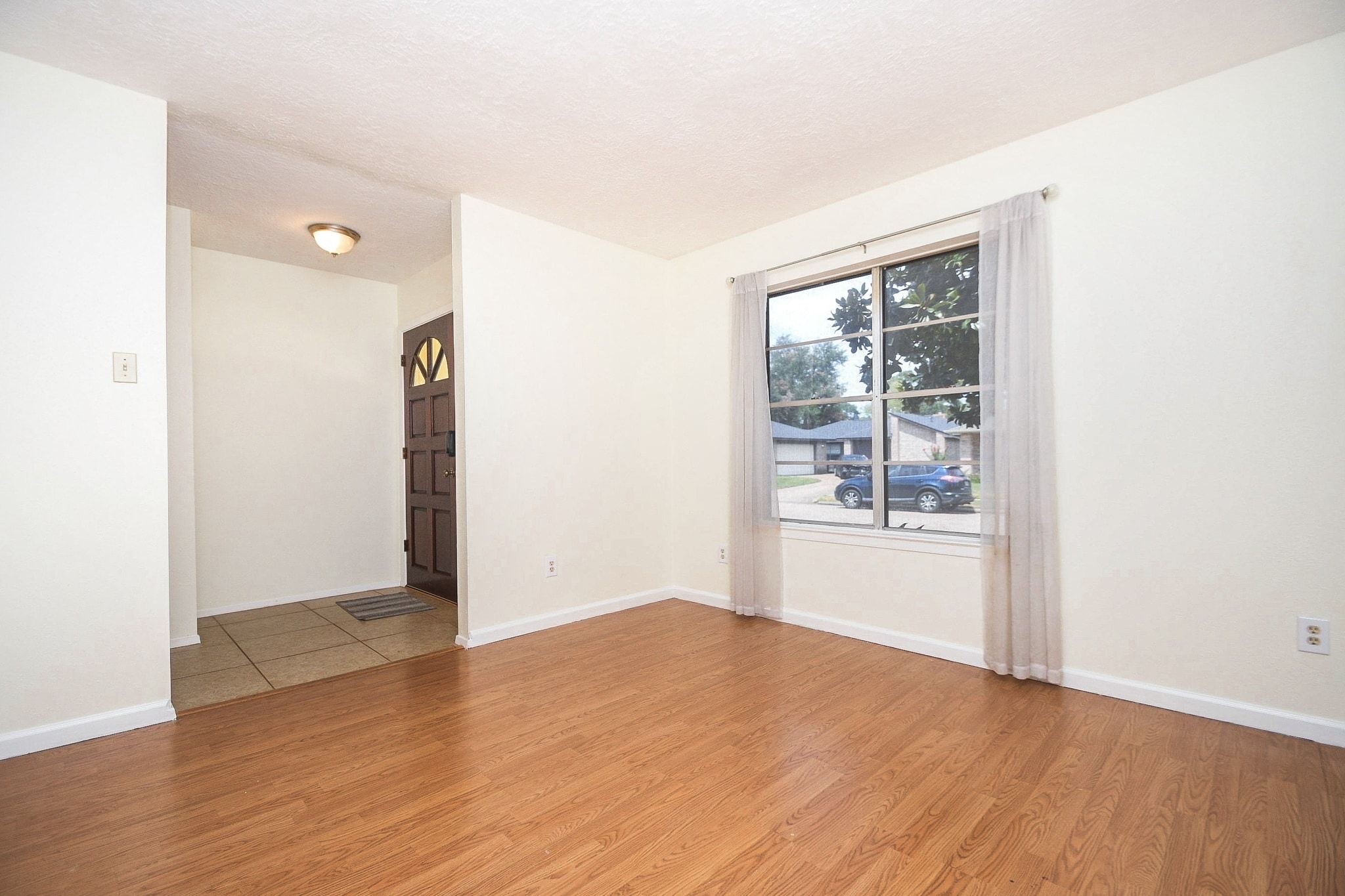 19903 Eastman Place Property Photo 5