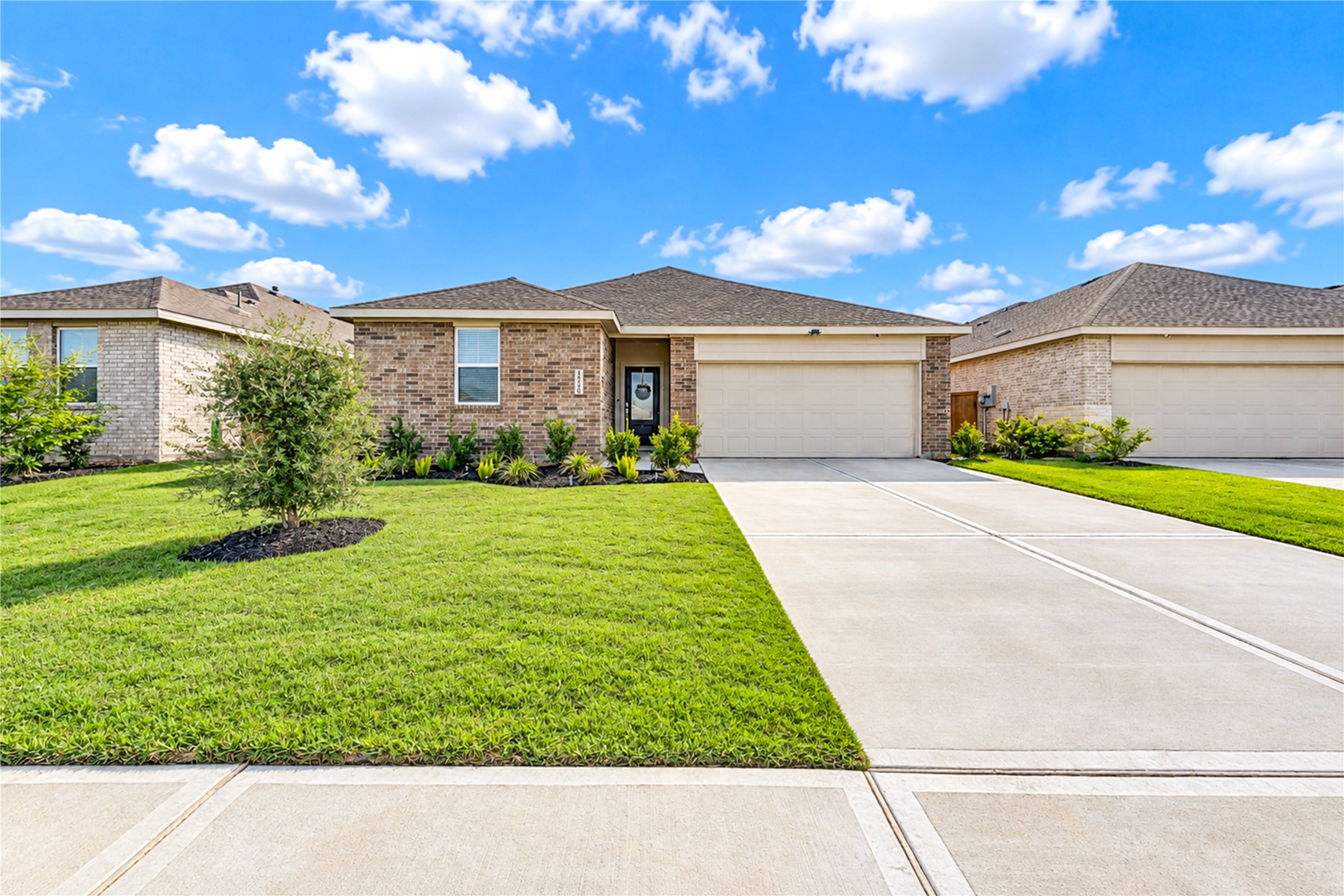 1210 Shady Pines Drive Property Photo 2
