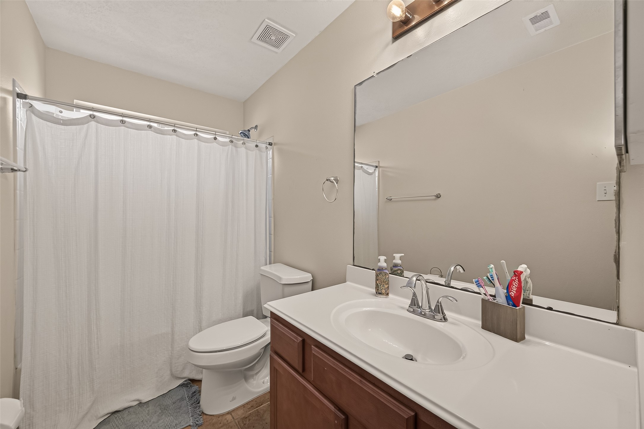 10931 View Pointe Lane Property Photo 9