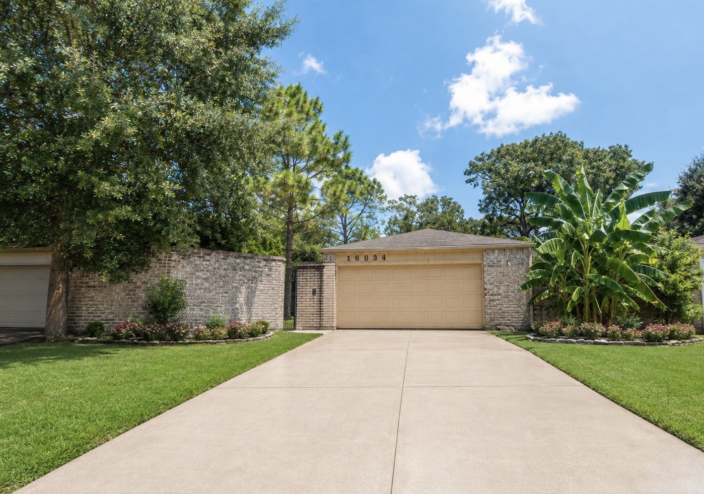 16034 Glen Mar Drive Property Photo 1