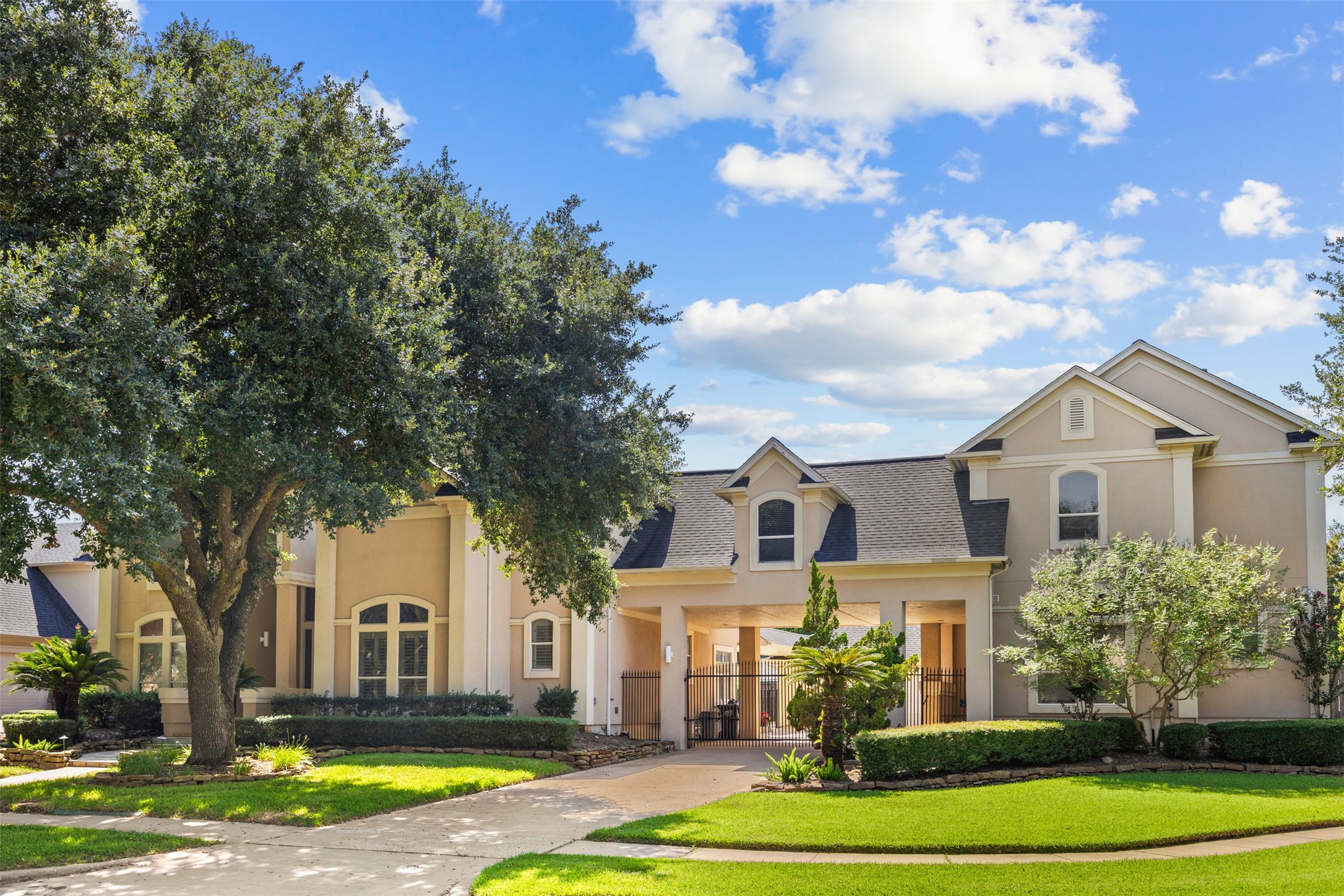 6 Epernay Place Property Photo