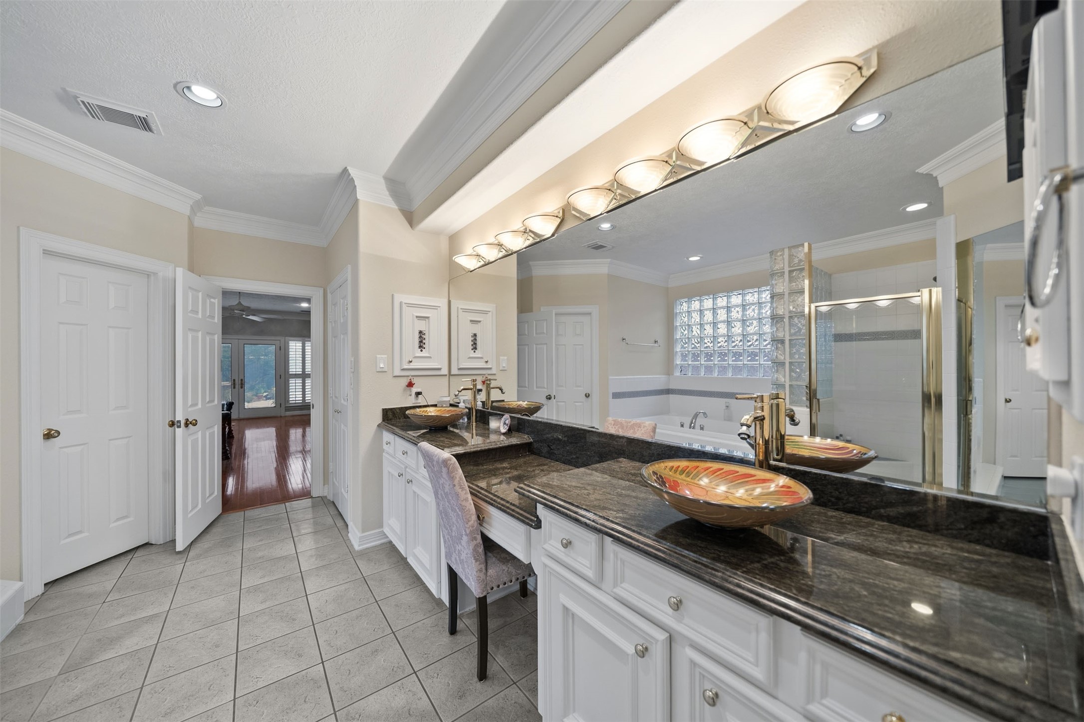 6 Epernay Place Property Photo 13