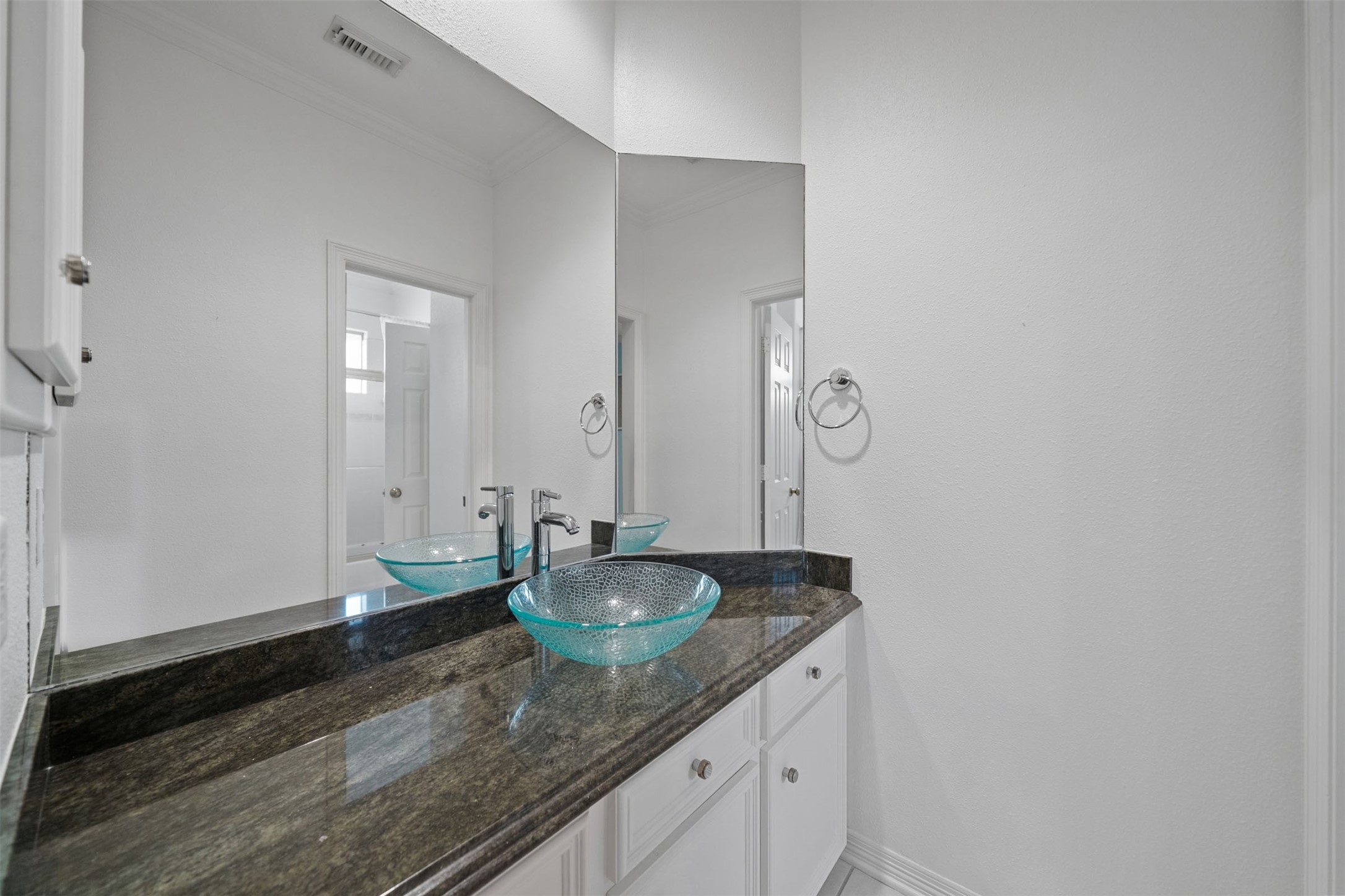 6 Epernay Place Property Photo 21