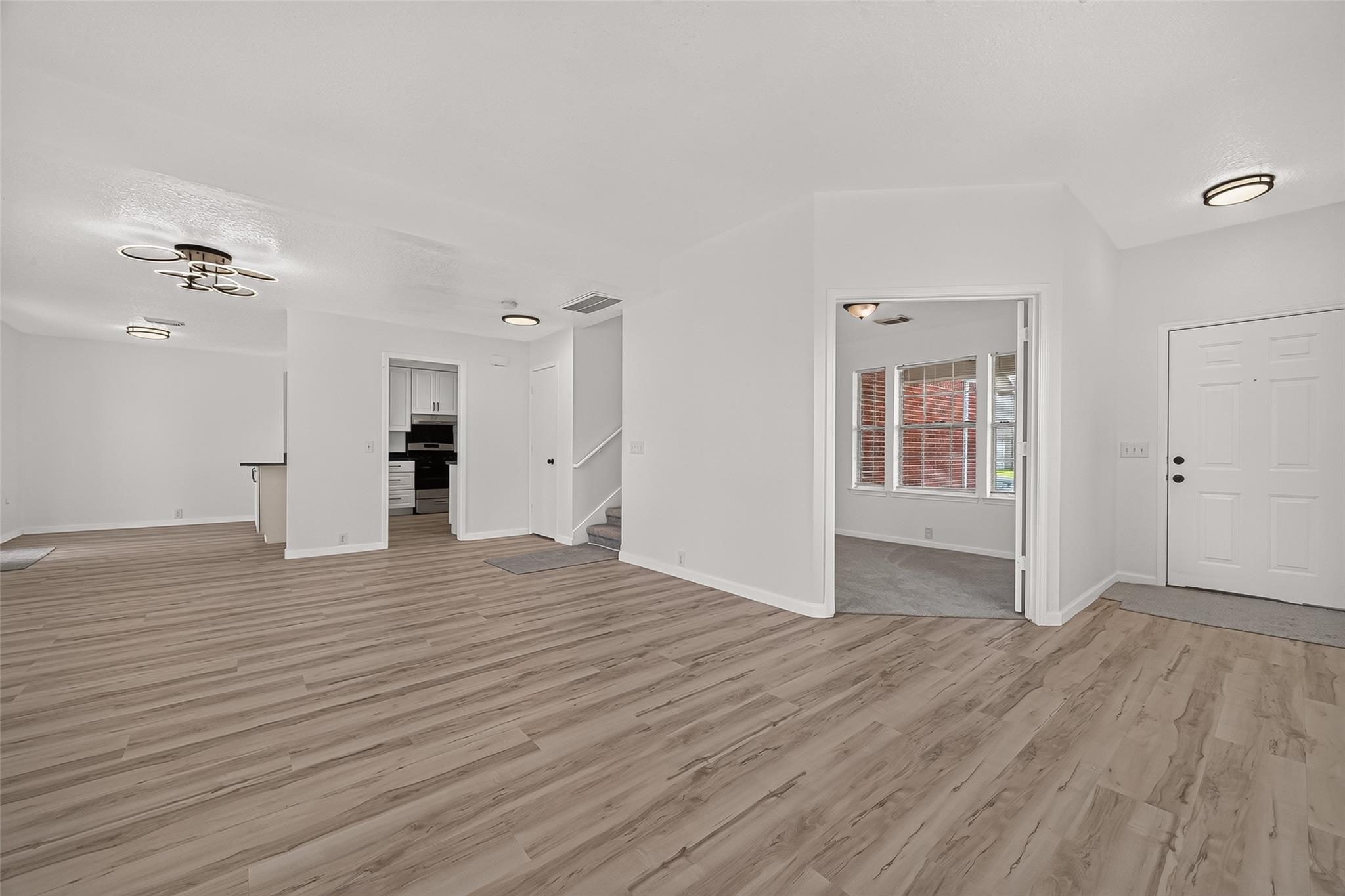 13430 Eldridge Villa Street Property Photo 10