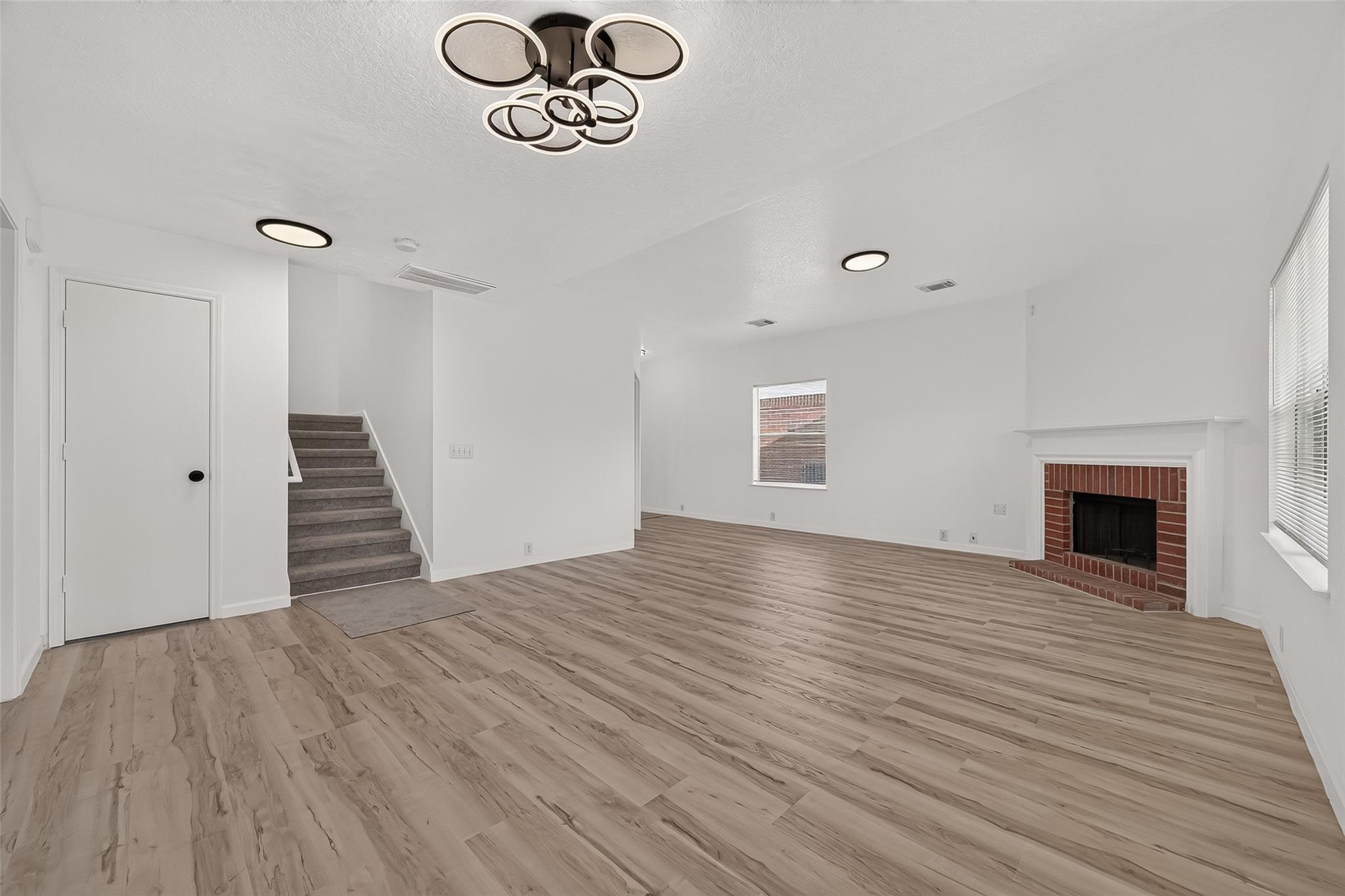 13430 Eldridge Villa Street Property Photo 11